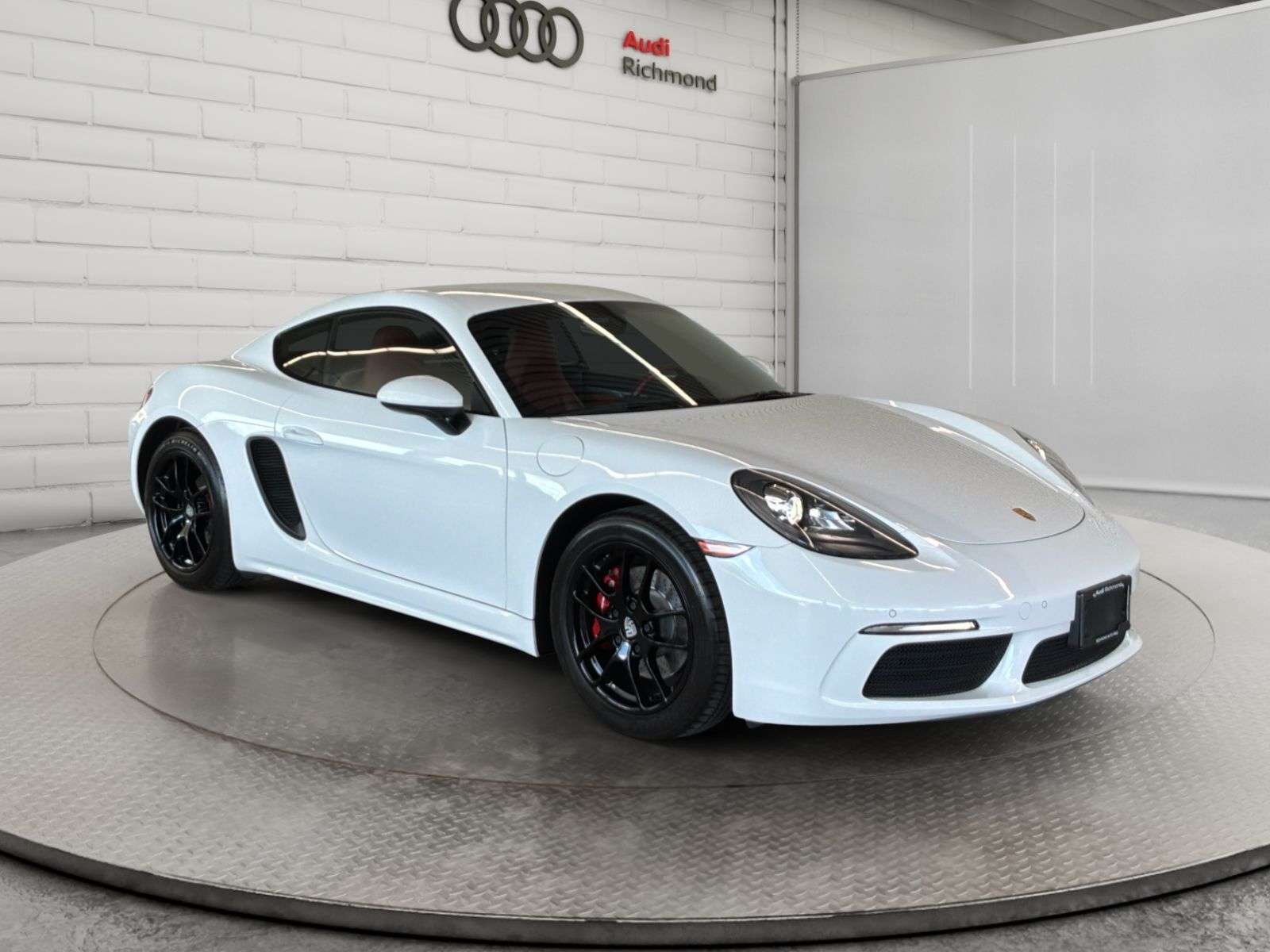 2017 Porsche Cayman 2dr Cpe — снимка 1