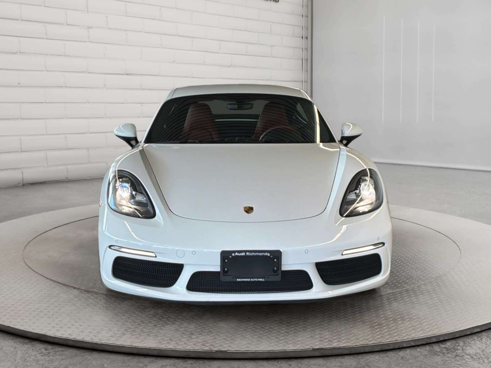 2017 Porsche Cayman 2dr Cpe — снимка 1