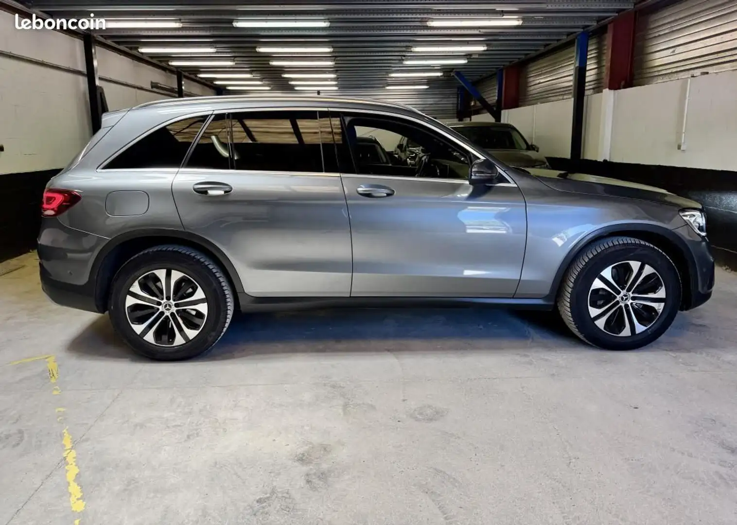 Mercedes-Benz CLS 300 Classe Mercedes 300e 300 e Hybrid PHEV 211+122ch 3 Gris - 2