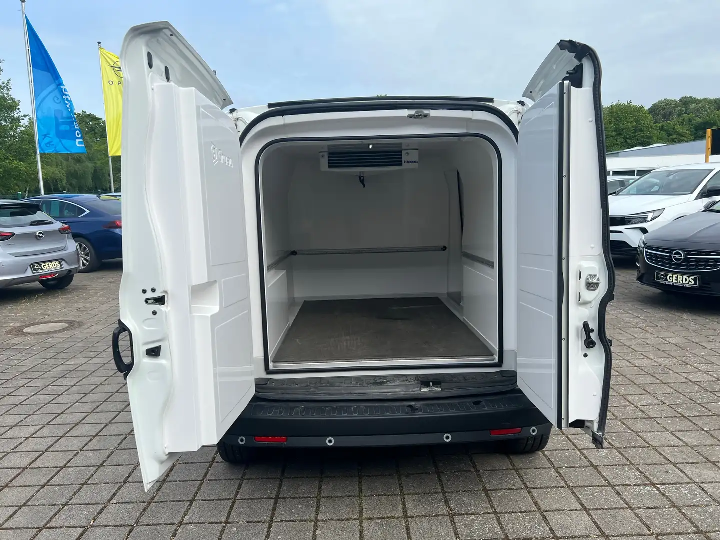 Opel Combo Kasten L2H1 2,4t *Kühlumbau* Weiß - 2