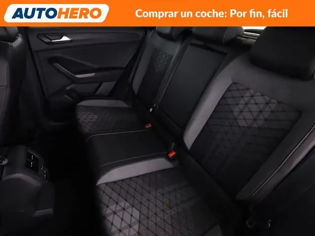 Volkswagen T-Roc view 15