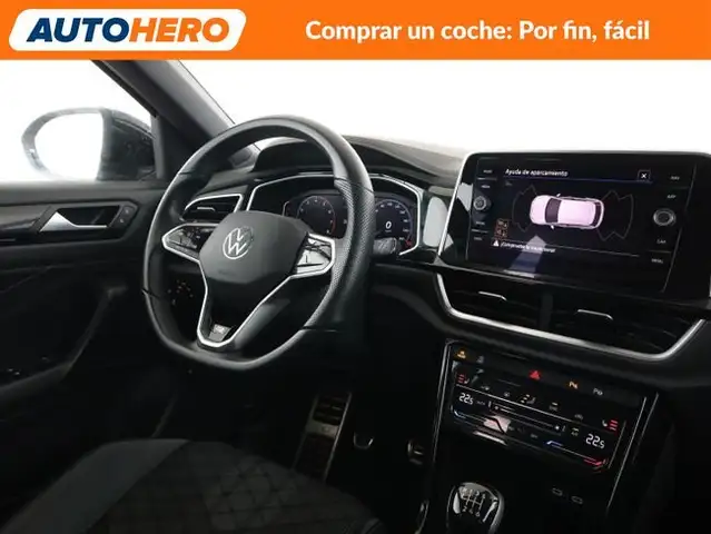 Volkswagen T-Roc view 14