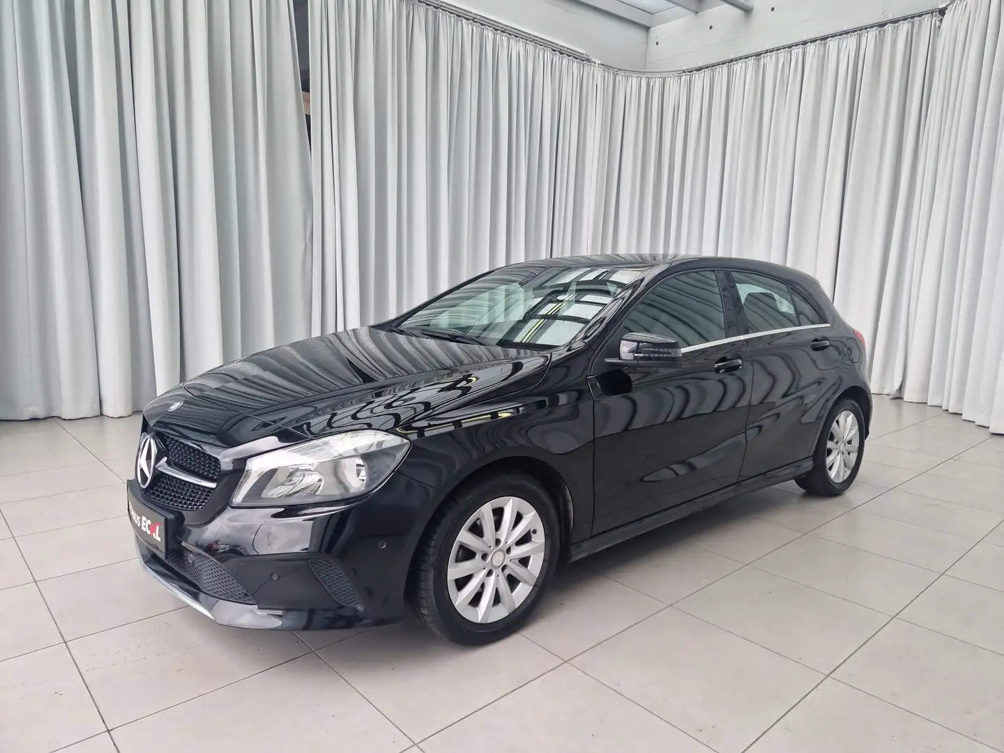 Mercedes-Benz A 180 d Style Schwarz - 2