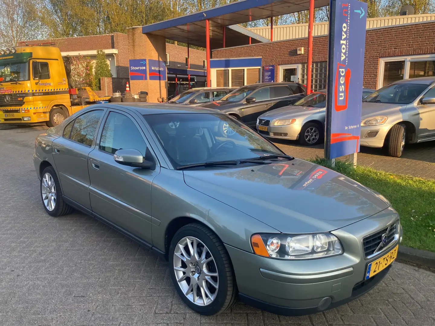 Volvo S60 2.4 170PK Automaat Зелёный - 2