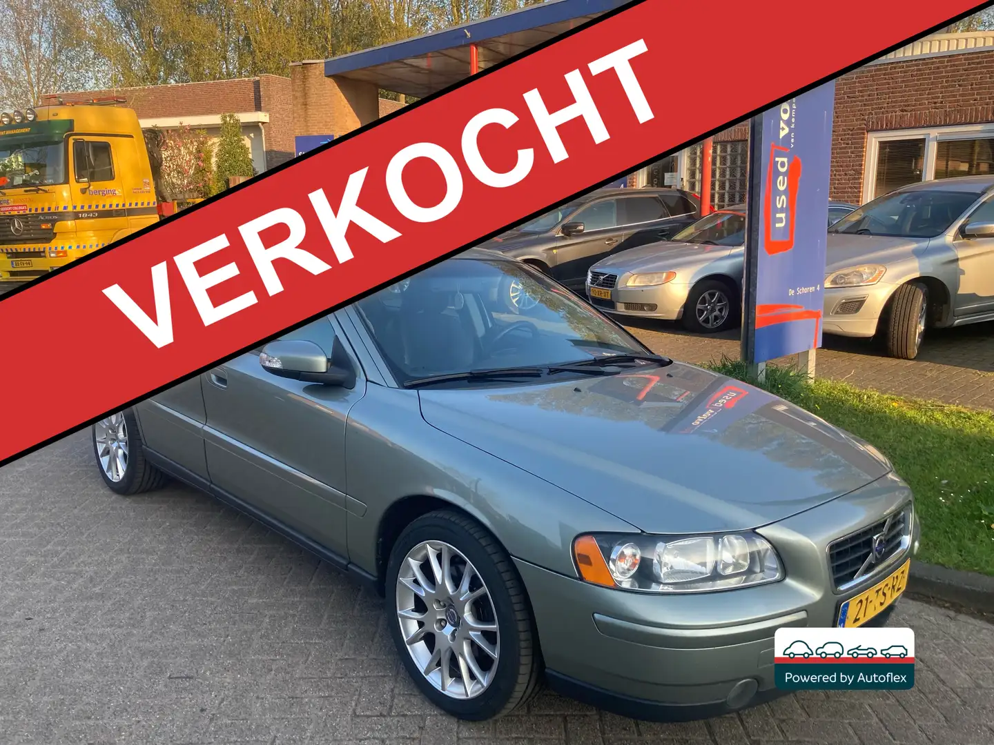 Volvo S60 2.4 170PK Automaat Зелёный - 1