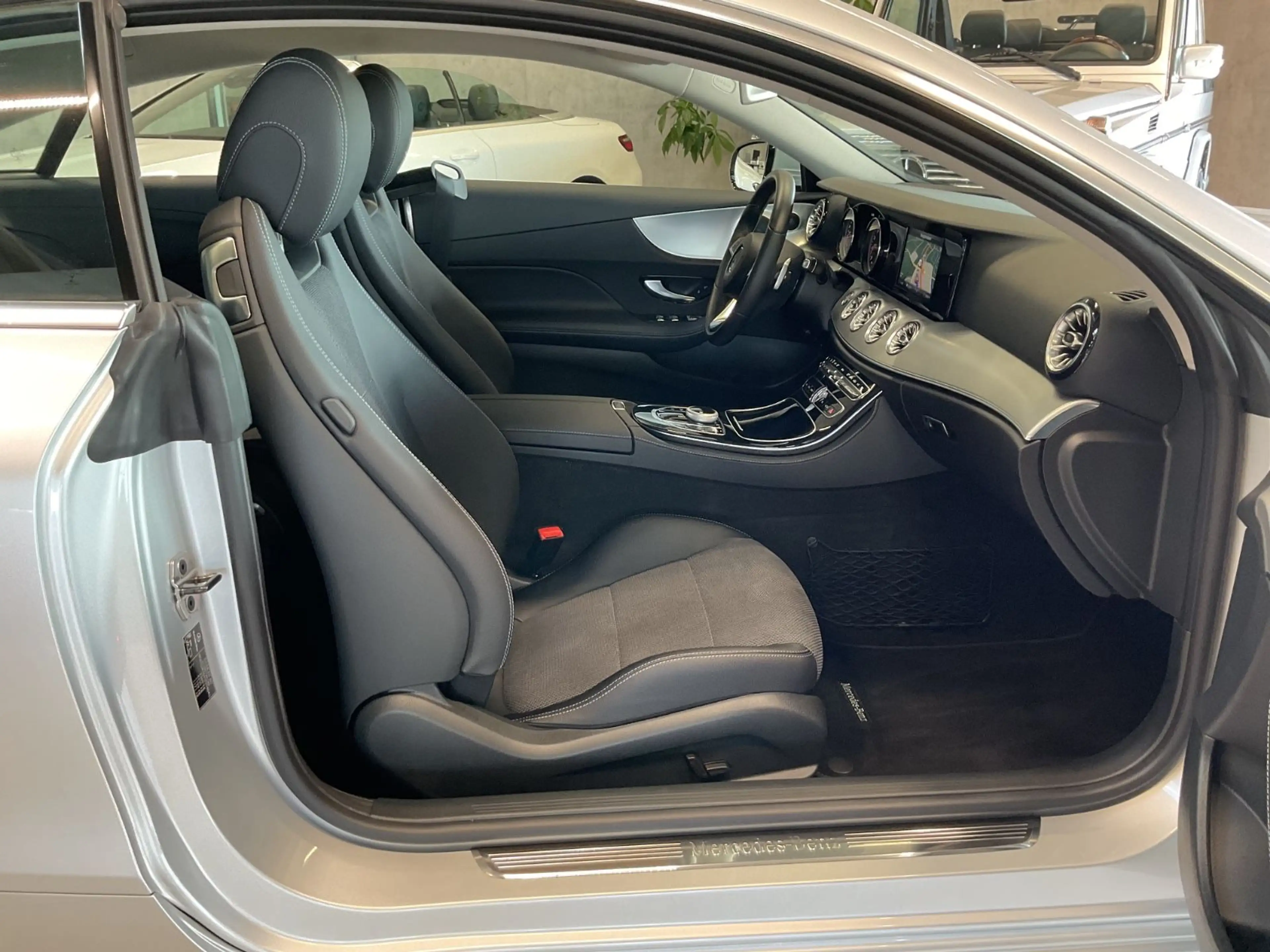 Mercedes-Benz E 400 4M Avantgarde Rentner Fzg 1.Hand nur 32TKM — photo 15