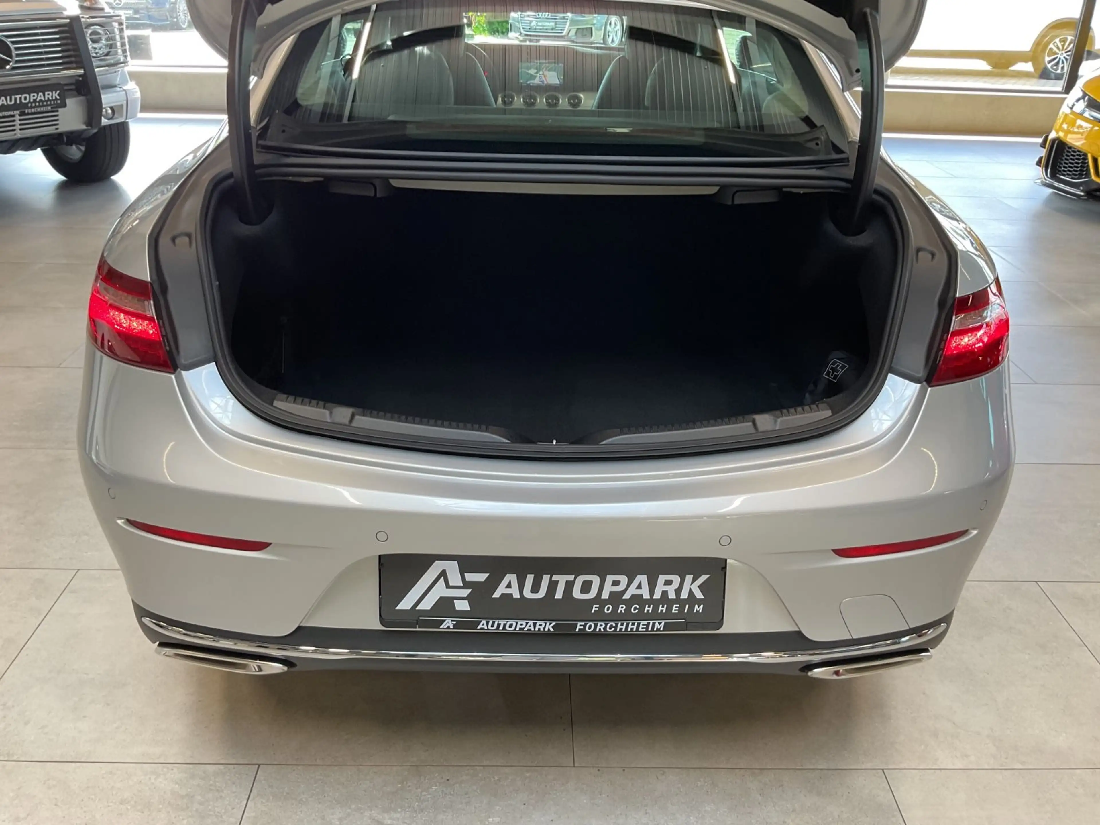 Mercedes-Benz E 400 4M Avantgarde Rentner Fzg 1.Hand nur 32TKM — photo 14