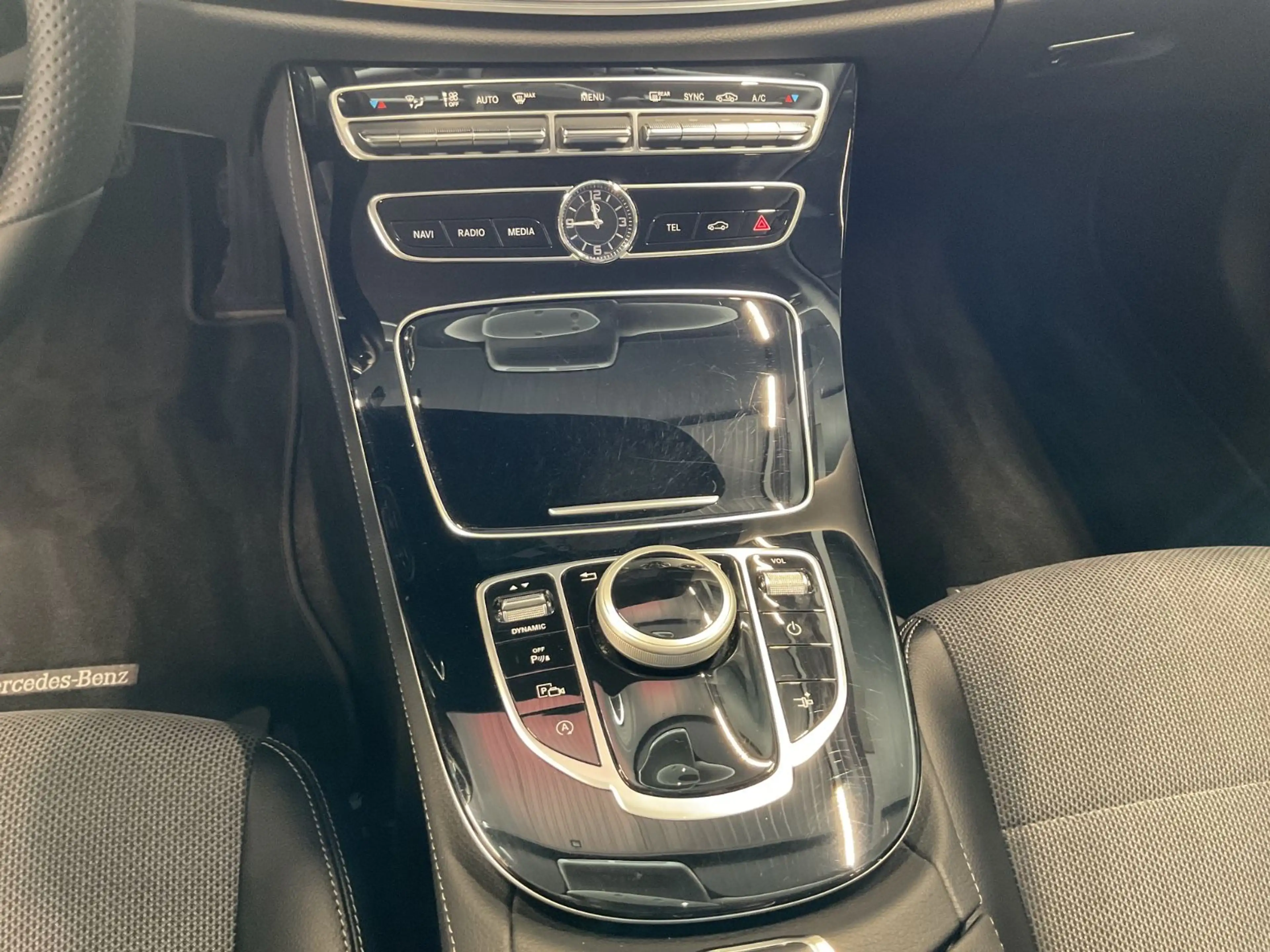 Mercedes-Benz E 400 4M Avantgarde Rentner Fzg 1.Hand nur 32TKM — photo 9