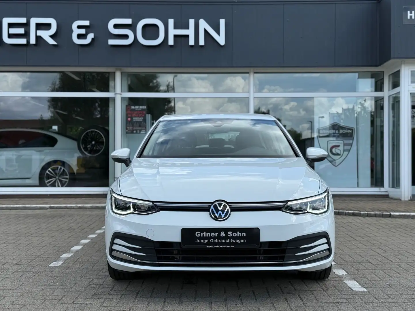 Volkswagen Golf VIII Lim. Style 1.5TSI,DSG,Virtual,ACC,Lane Blanco - 2