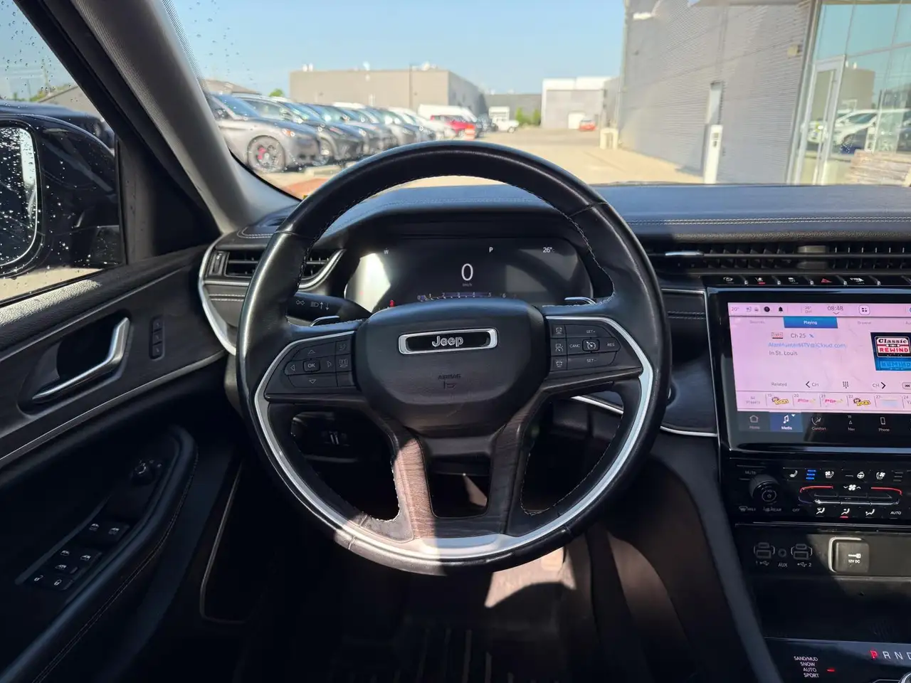 Jeep Grand Cherokee снимка Jeep Grand Cherokee
