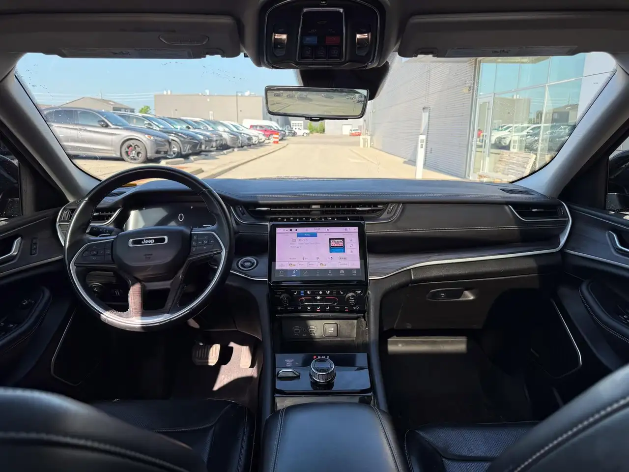Jeep Grand Cherokee снимка Jeep Grand Cherokee