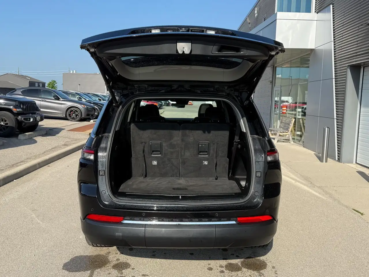 Jeep Grand Cherokee снимка Jeep Grand Cherokee