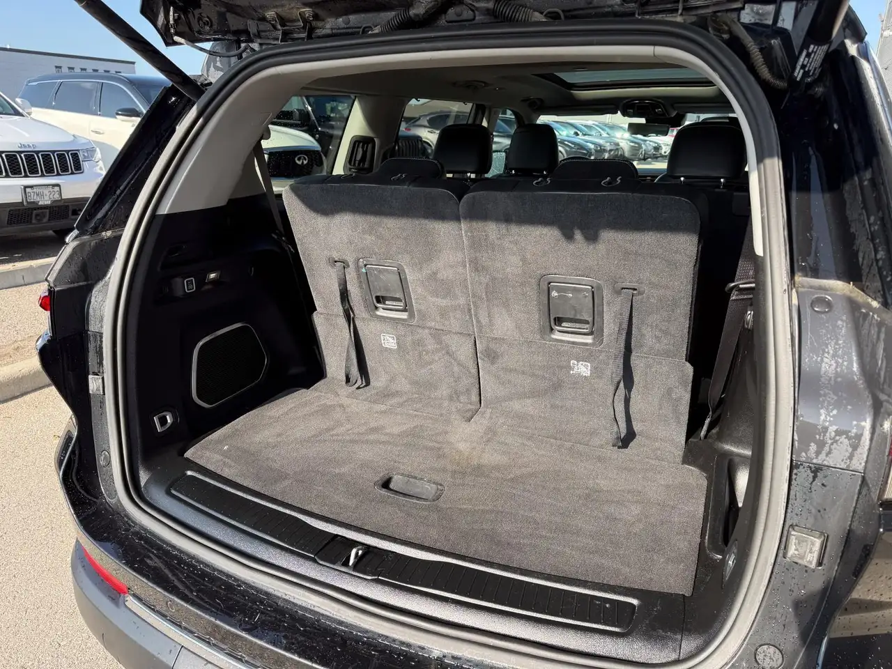 Jeep Grand Cherokee снимка Jeep Grand Cherokee