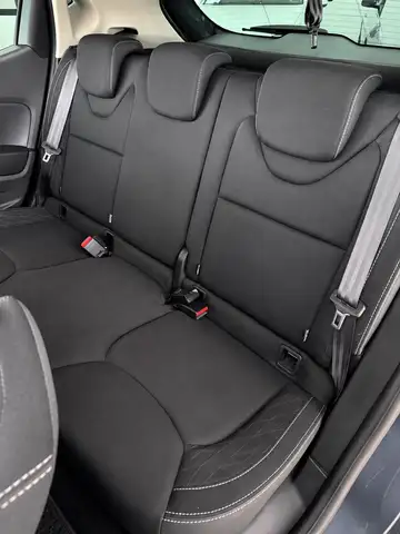 Renault Clio view 11