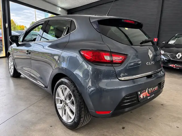 Renault Clio view 5