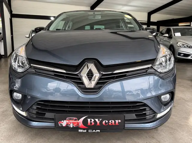 Renault Clio view 3
