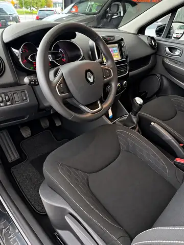 Renault Clio view 8