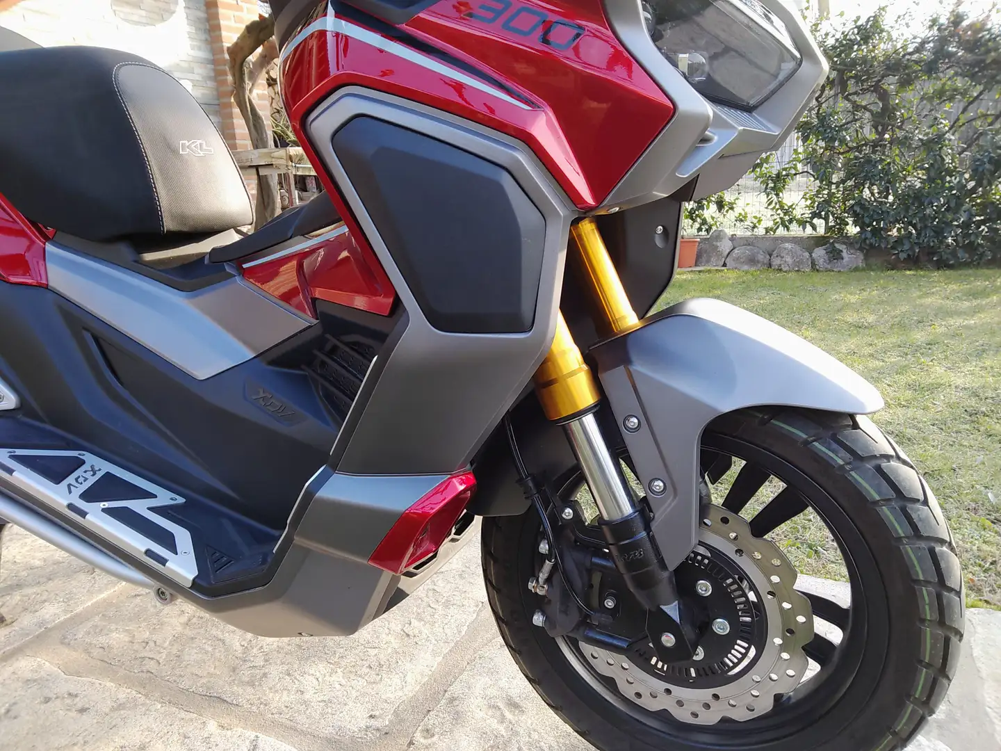 KL Motors Brera X 300 Scooter Rosso - 2