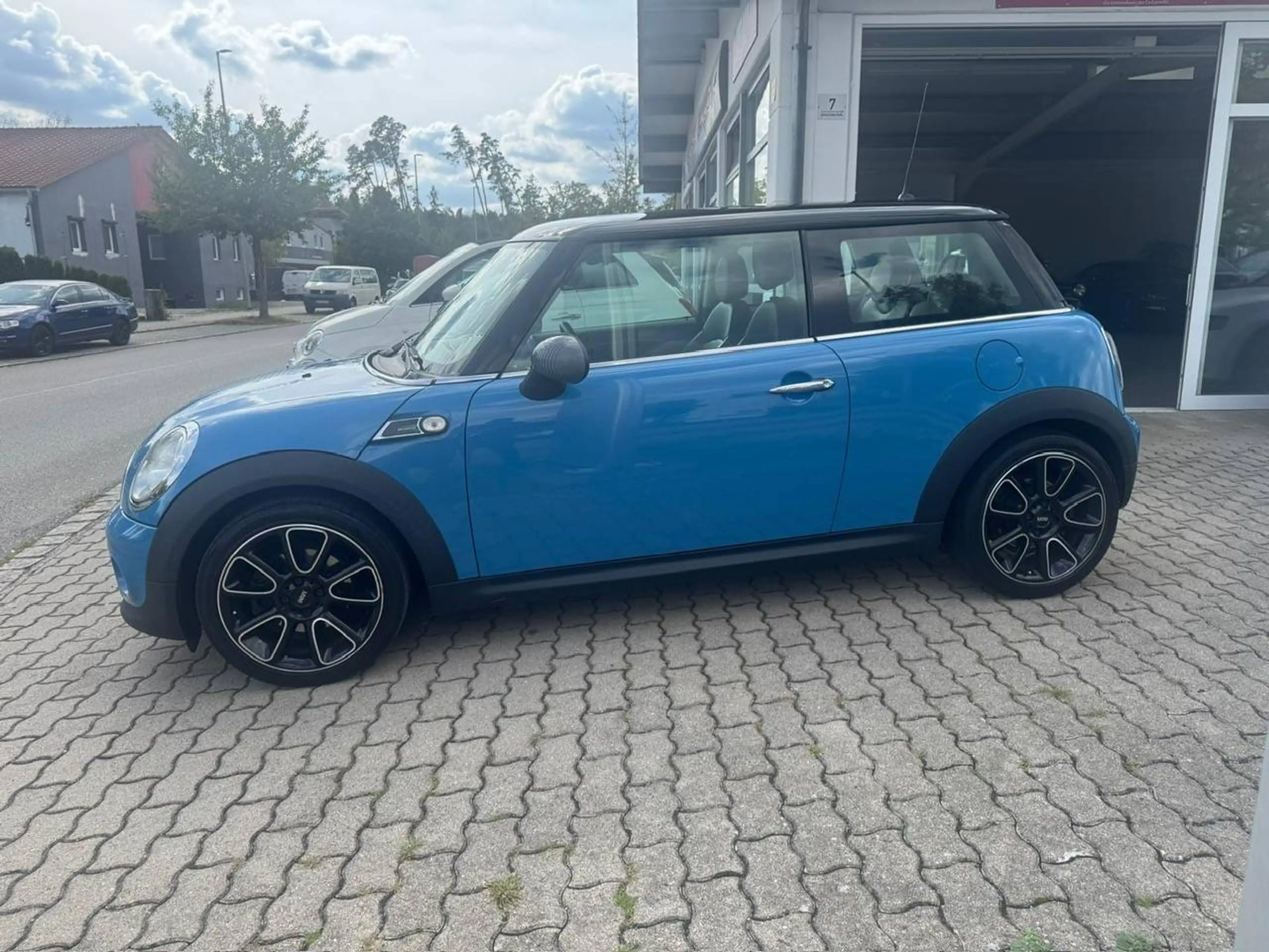 MINI One Cooper BAYSWATER-TÜV neu-Scheckheftgepflegt- — photo 8