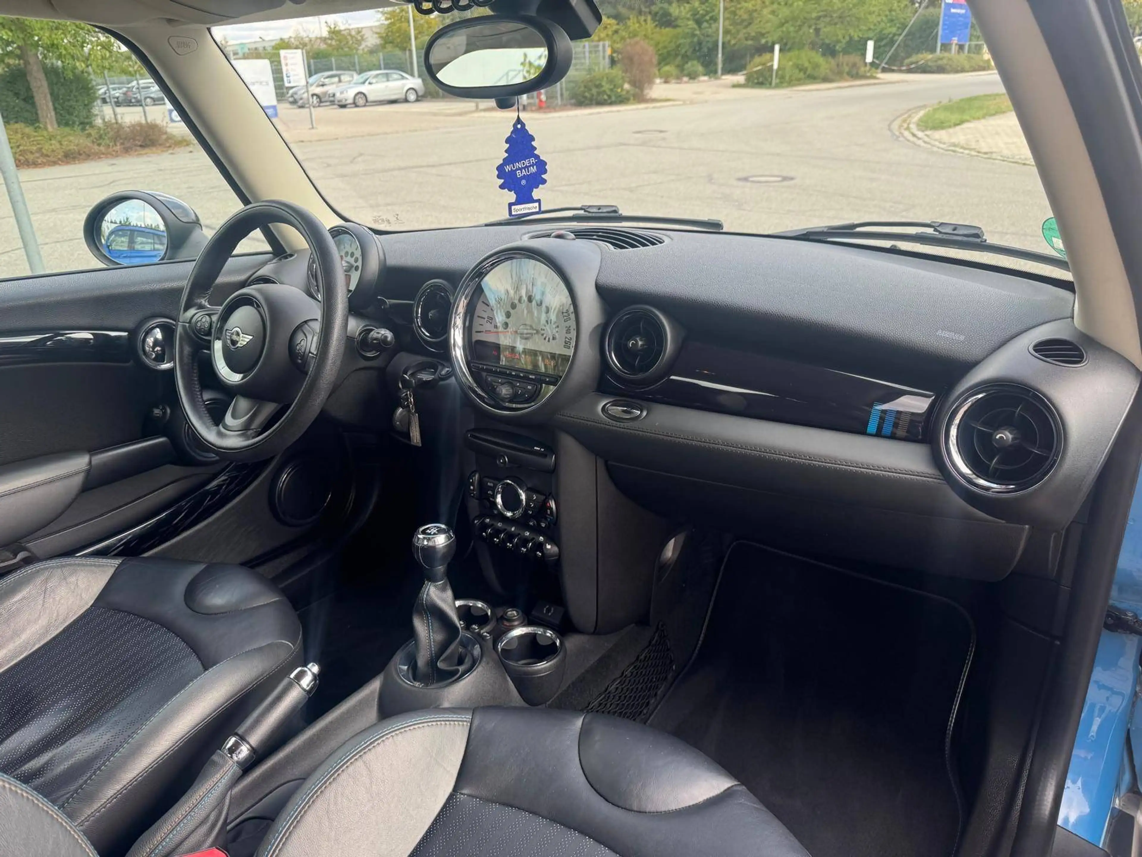 MINI One Cooper BAYSWATER-TÜV neu-Scheckheftgepflegt- — photo 10