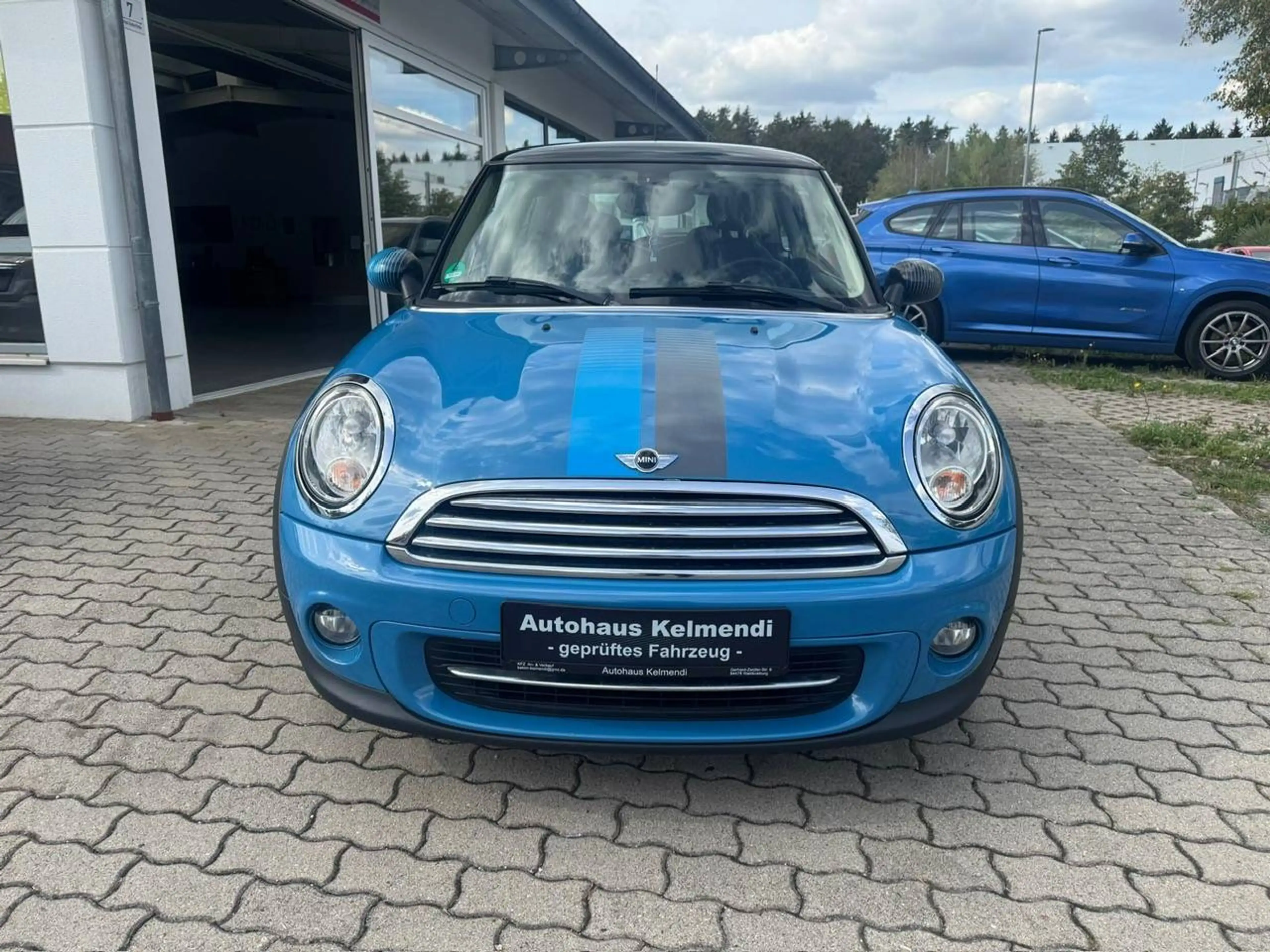 MINI One Cooper BAYSWATER-TÜV neu-Scheckheftgepflegt- — photo 2