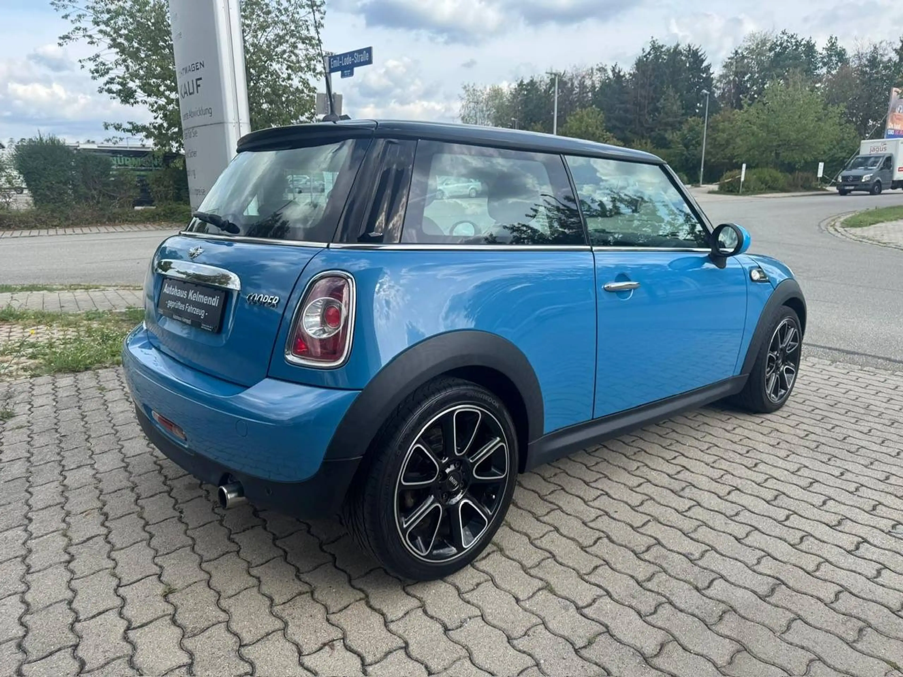 MINI One Cooper BAYSWATER-TÜV neu-Scheckheftgepflegt- — photo 5