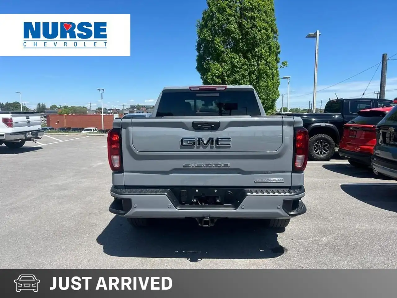 GMC Sierra 1500 снимка GMC Sierra 1500