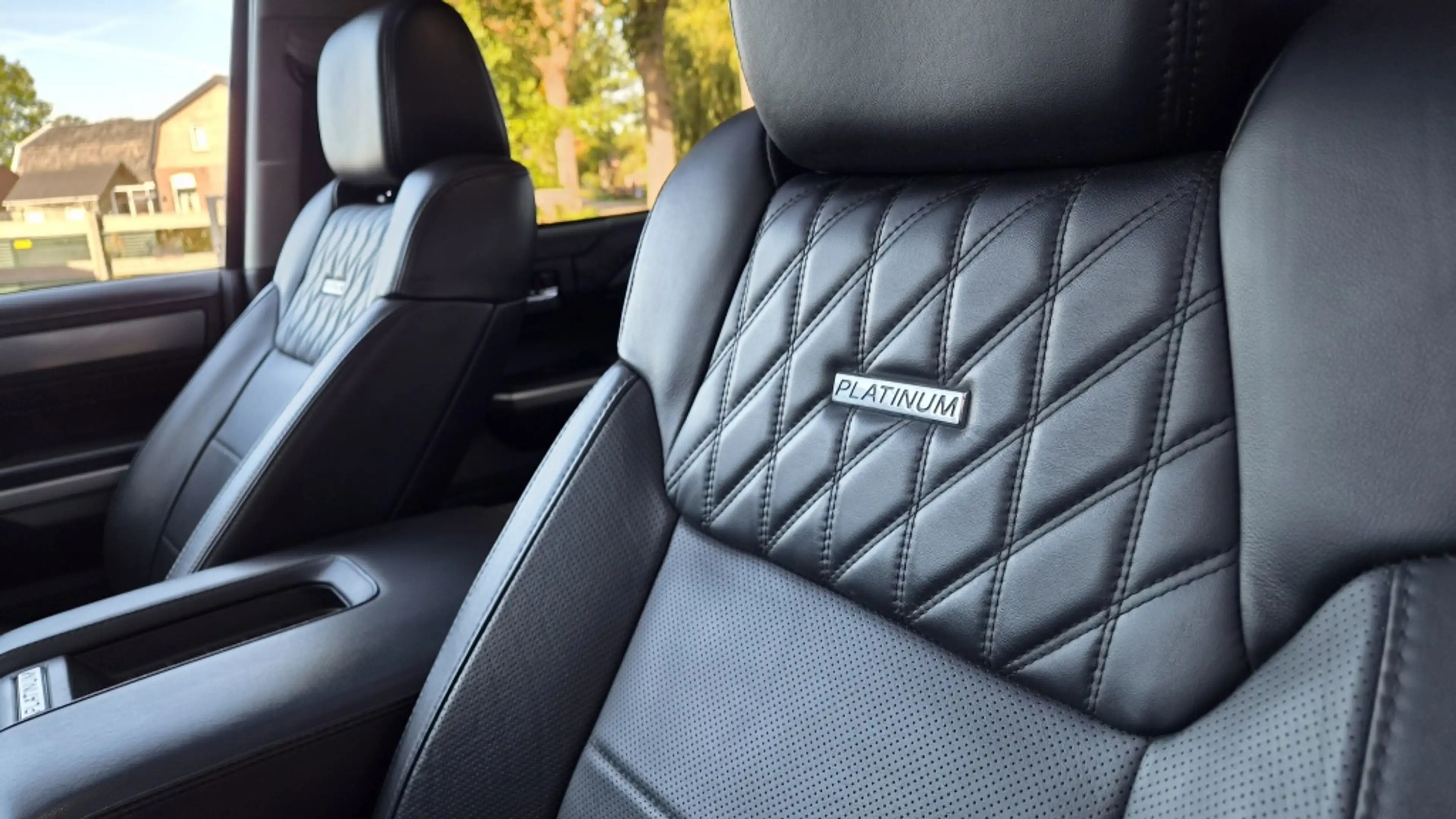 Toyota Tundra 5.7 V8 CrewMax Platinum 4x4, Newst, Vol, JBL, — photo 10