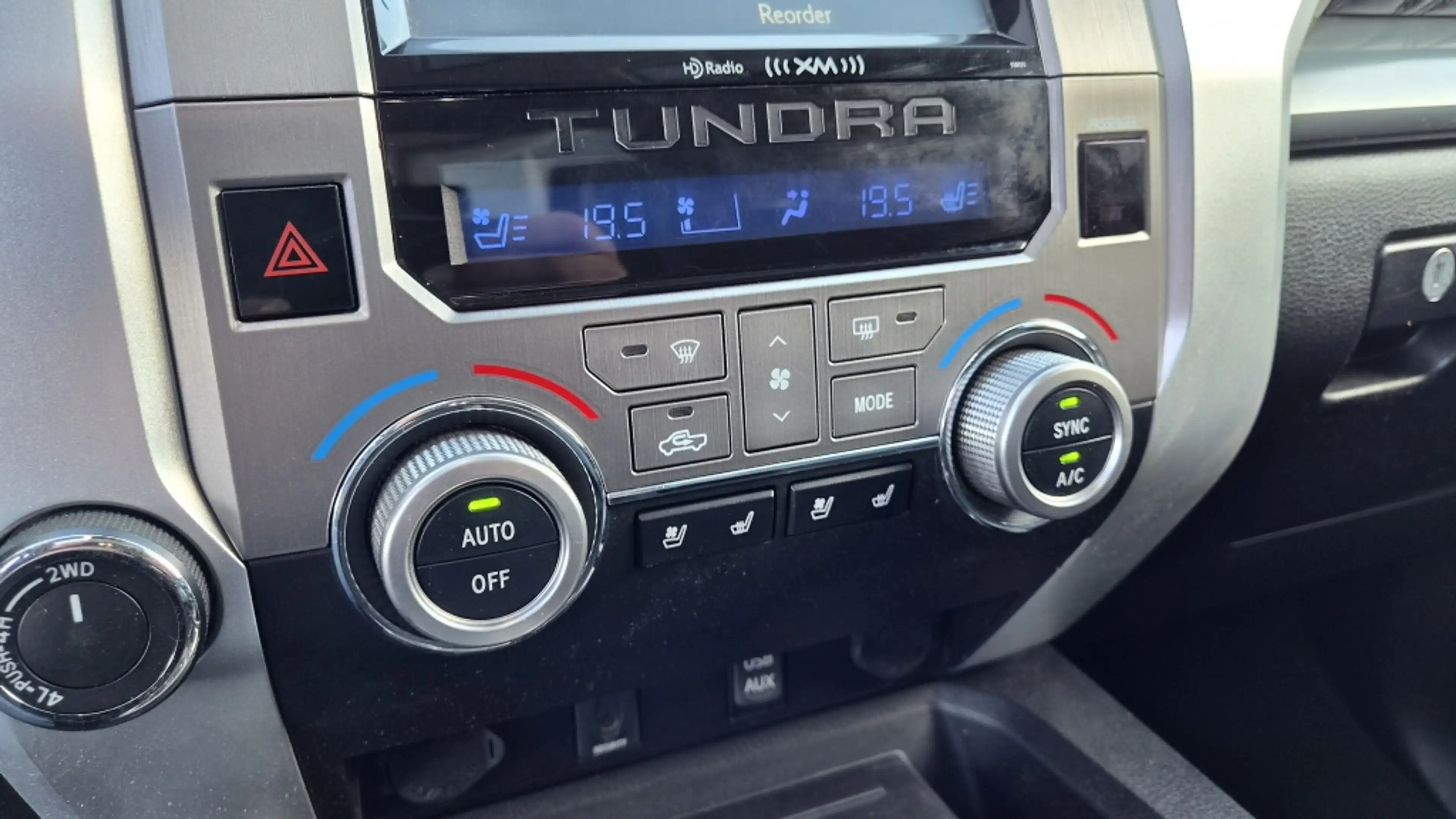 Toyota Tundra 5.7 V8 CrewMax Platinum 4x4, Newst, Vol, JBL, — photo 30