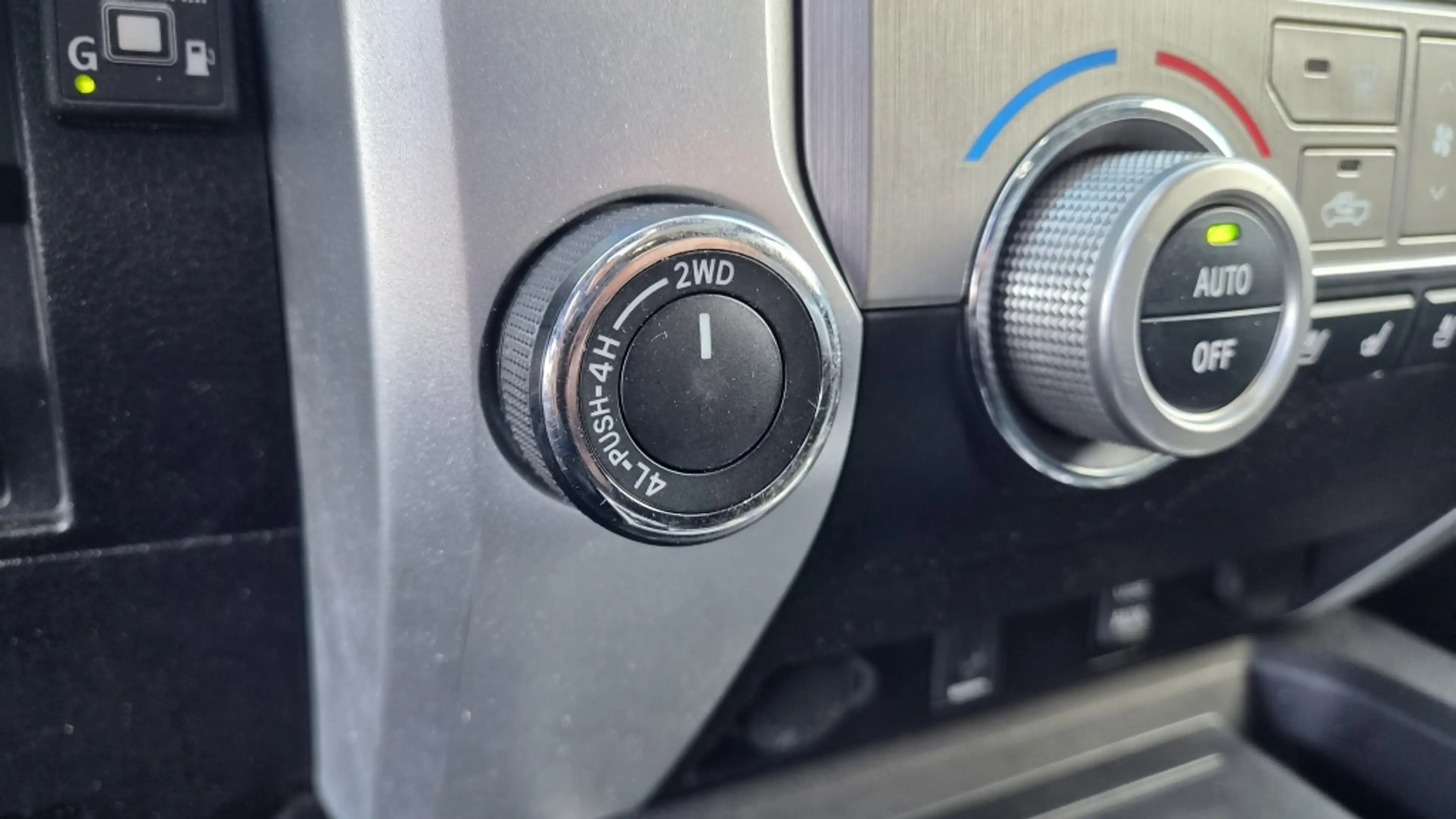 Toyota Tundra 5.7 V8 CrewMax Platinum 4x4, Newst, Vol, JBL, — photo 21