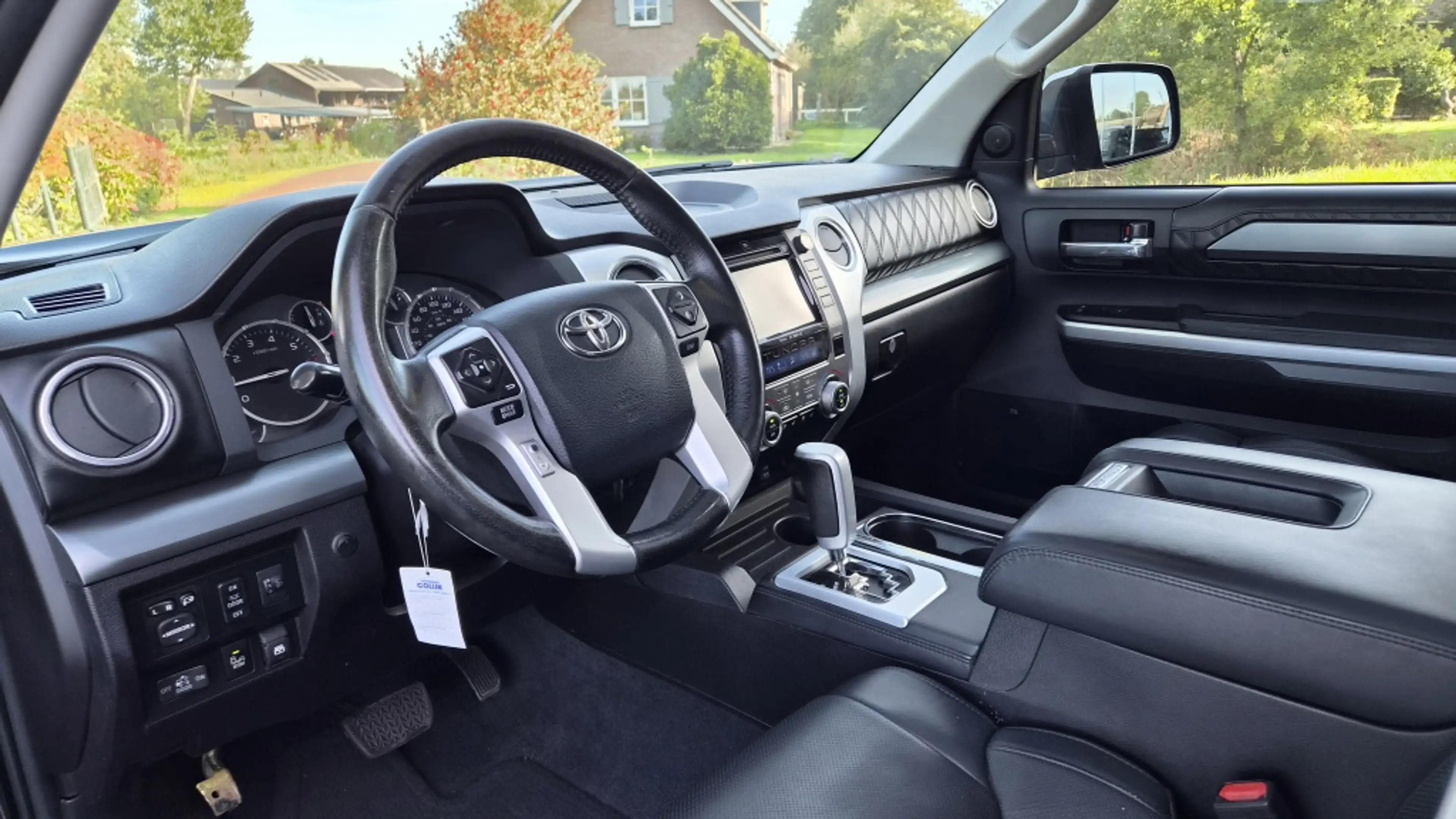 Toyota Tundra 5.7 V8 CrewMax Platinum 4x4, Newst, Vol, JBL, — photo 9