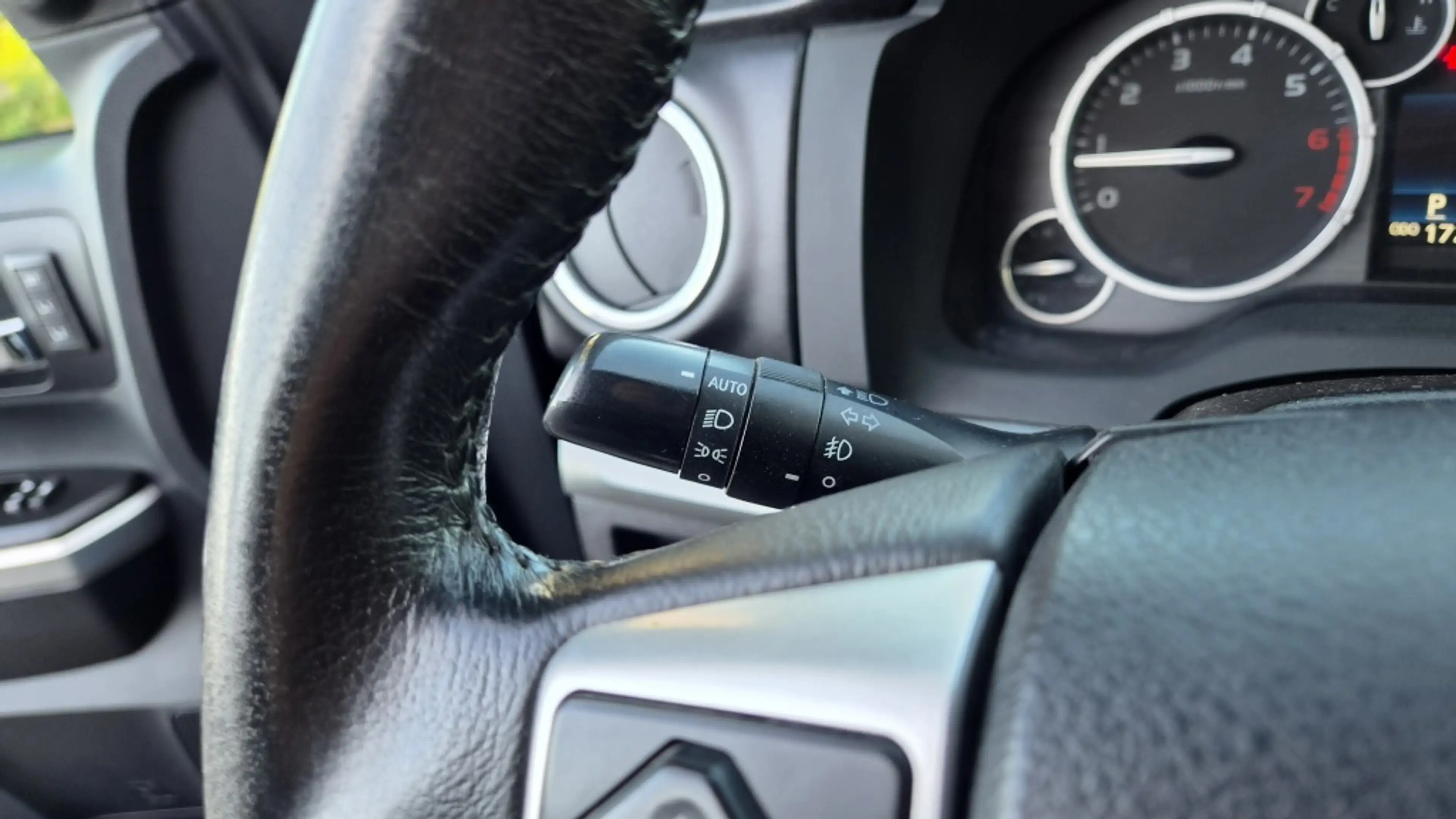 Toyota Tundra 5.7 V8 CrewMax Platinum 4x4, Newst, Vol, JBL, — photo 18