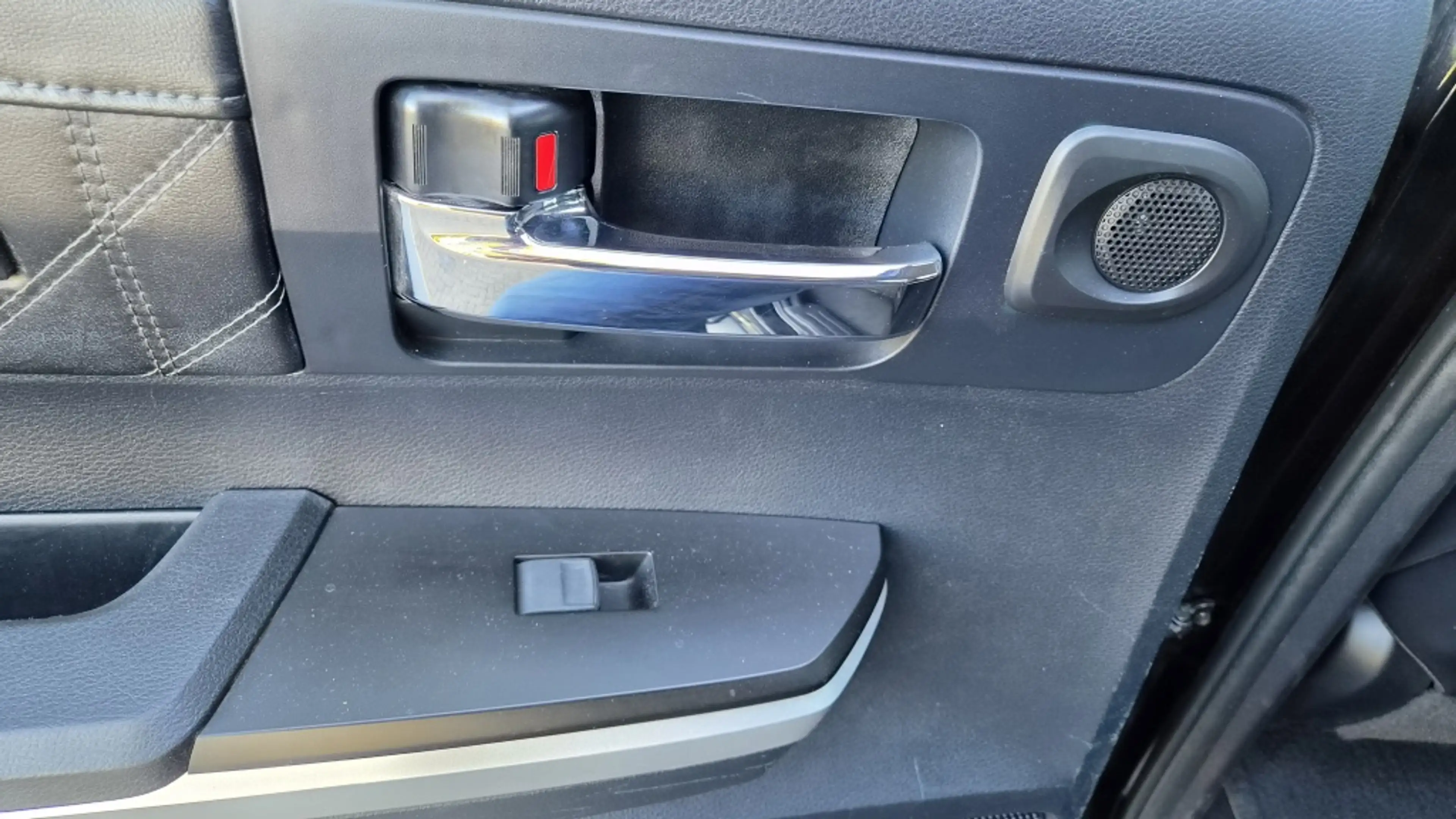 Toyota Tundra 5.7 V8 CrewMax Platinum 4x4, Newst, Vol, JBL, — photo 45