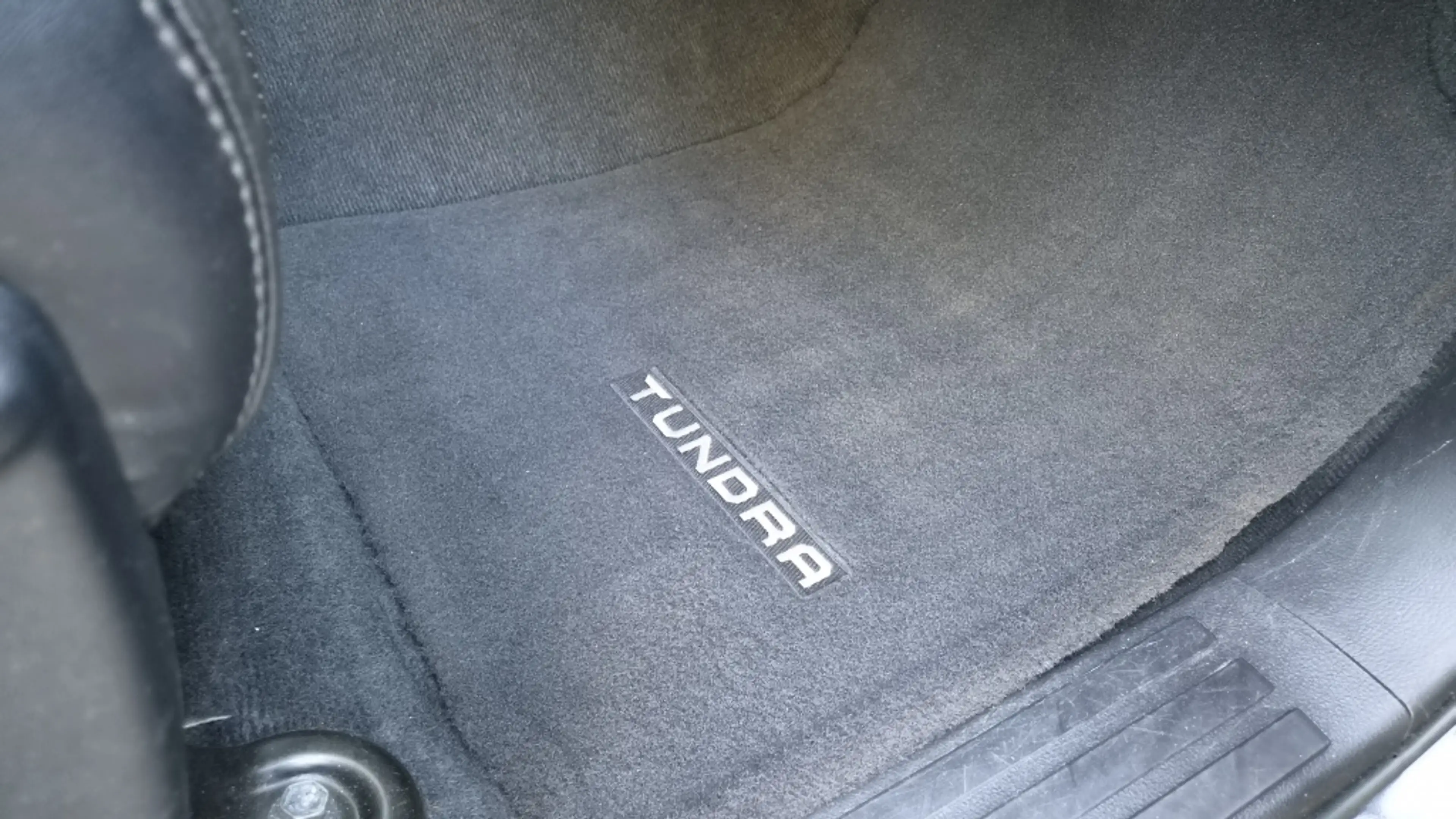 Toyota Tundra 5.7 V8 CrewMax Platinum 4x4, Newst, Vol, JBL, — photo 41