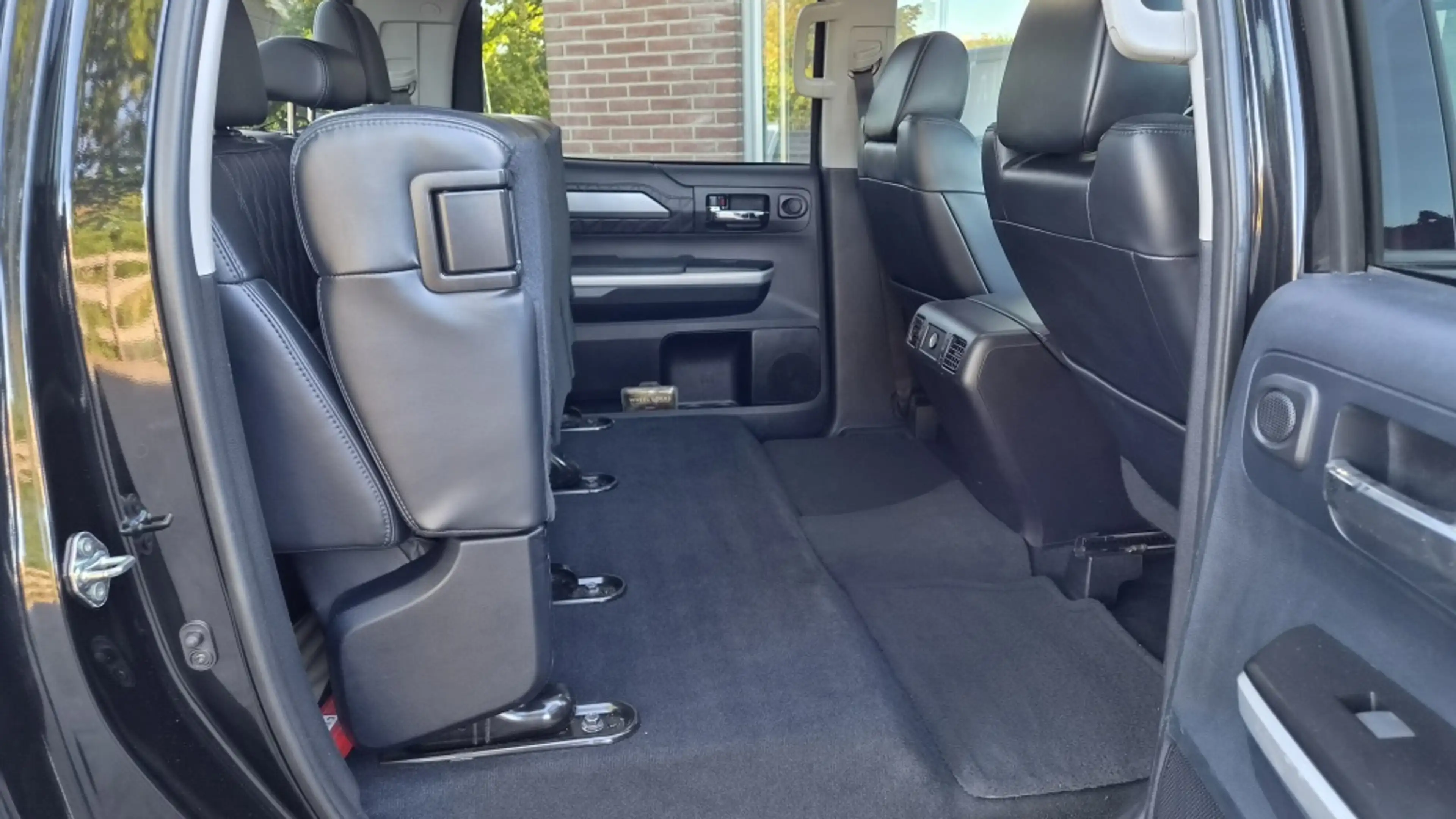 Toyota Tundra 5.7 V8 CrewMax Platinum 4x4, Newst, Vol, JBL, — photo 24