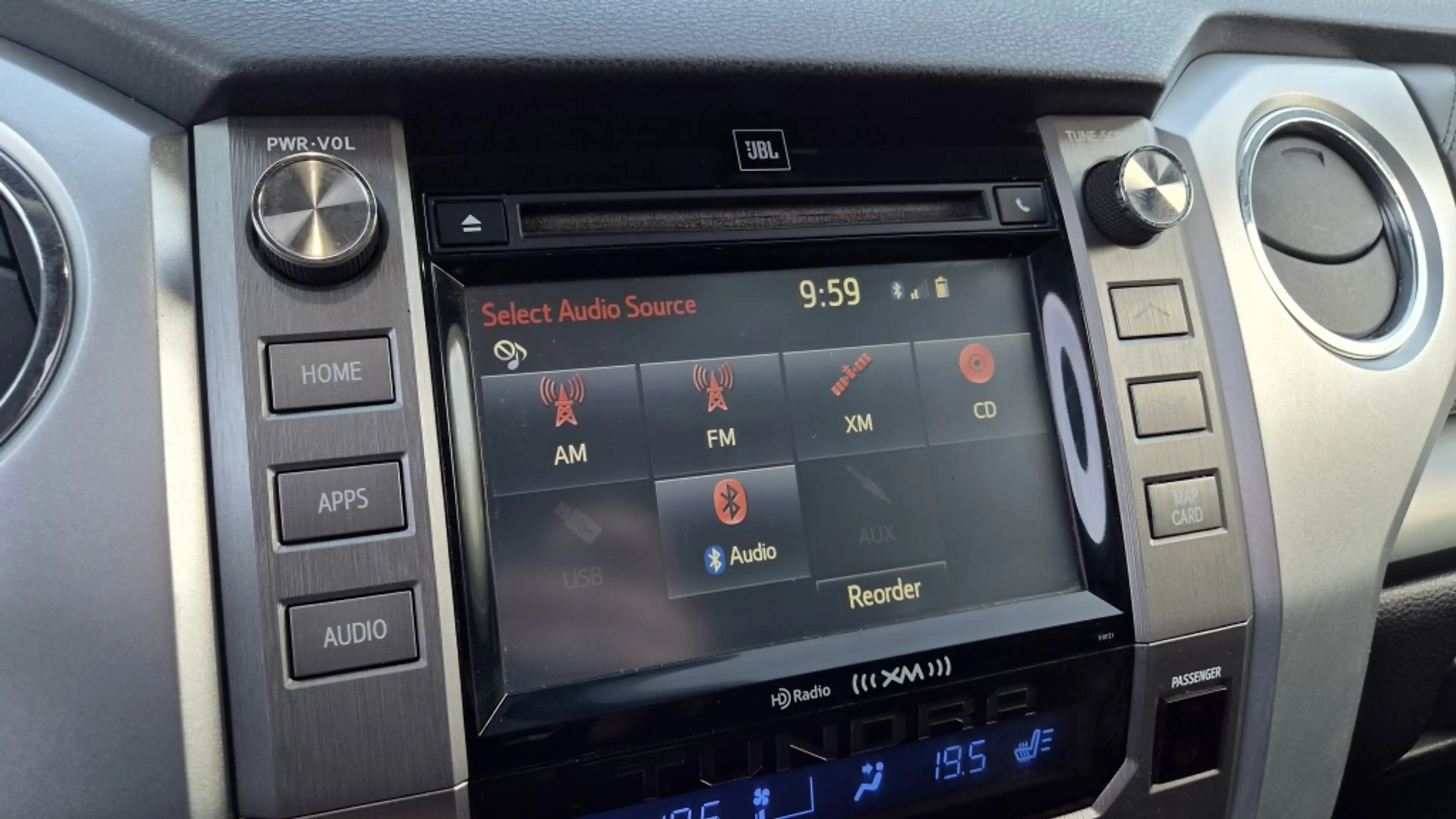 Toyota Tundra 5.7 V8 CrewMax Platinum 4x4, Newst, Vol, JBL, — photo 32
