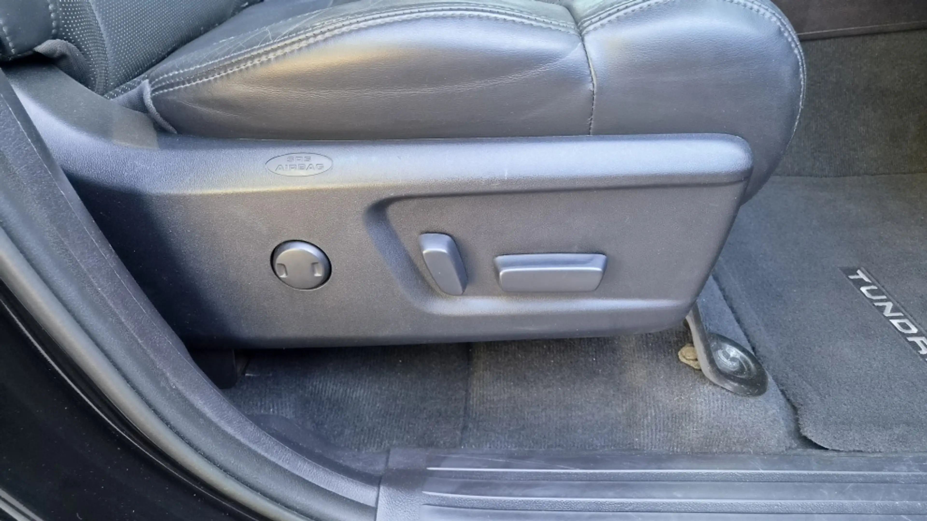 Toyota Tundra 5.7 V8 CrewMax Platinum 4x4, Newst, Vol, JBL, — photo 40