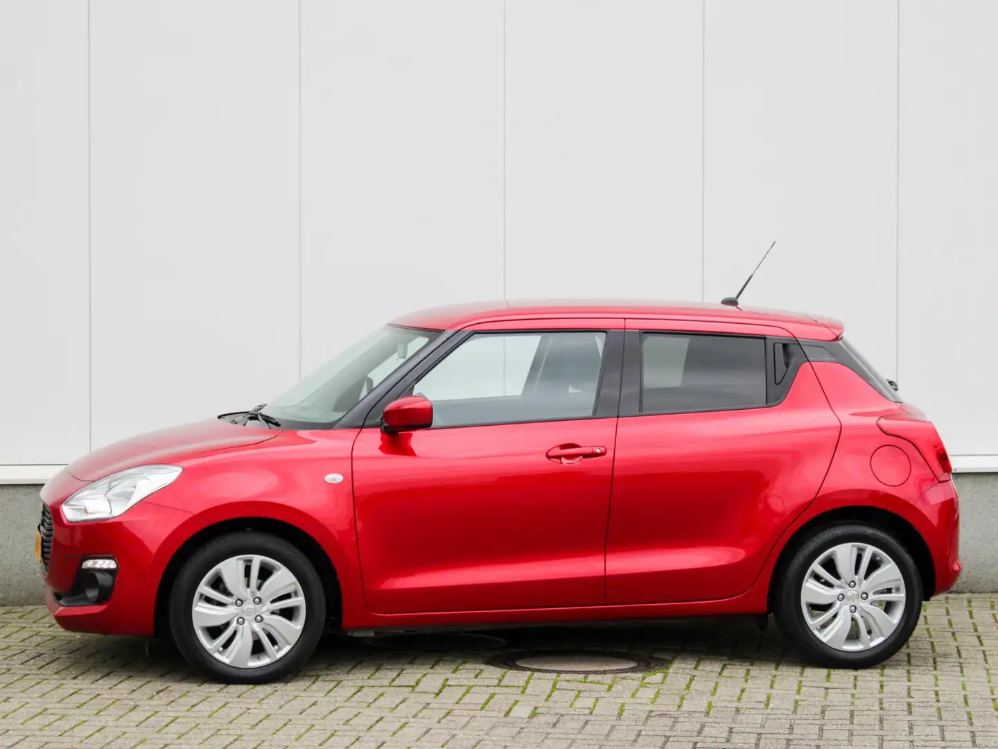 Suzuki Swift 1.2 Select Smart Hybrid | Navi | Cruise | Airco | Rouge - 2