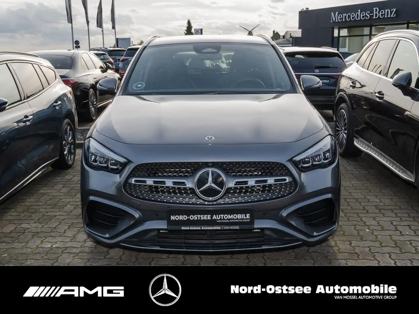 Mercedes-Benz GLA 200 d AMG SHZ KLIMA KEYLESS-GO Gris - 2