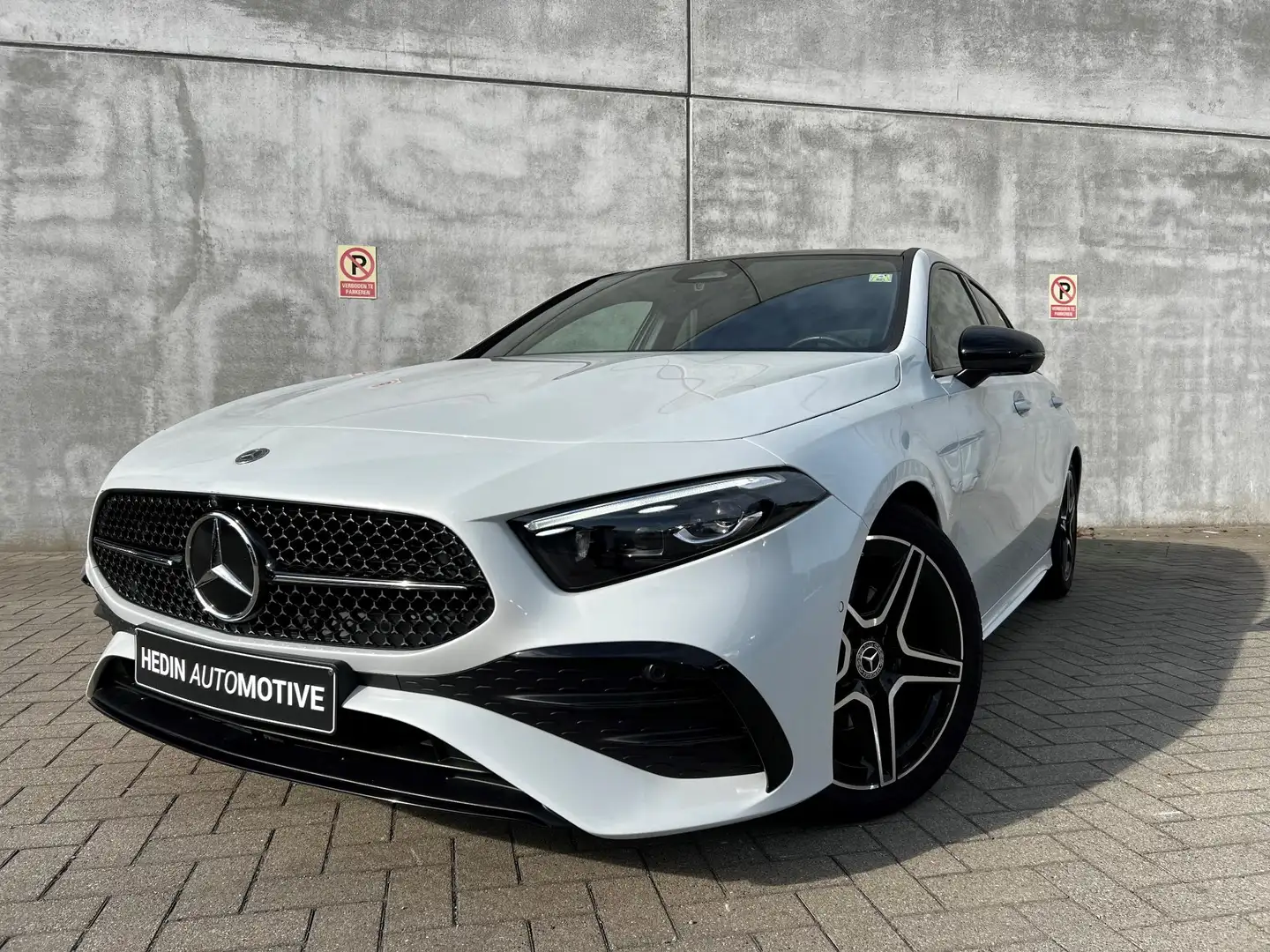 Mercedes-Benz A 180 d AMG LINE | Panoramisch Dak | Head-Up Display | 3 - 2