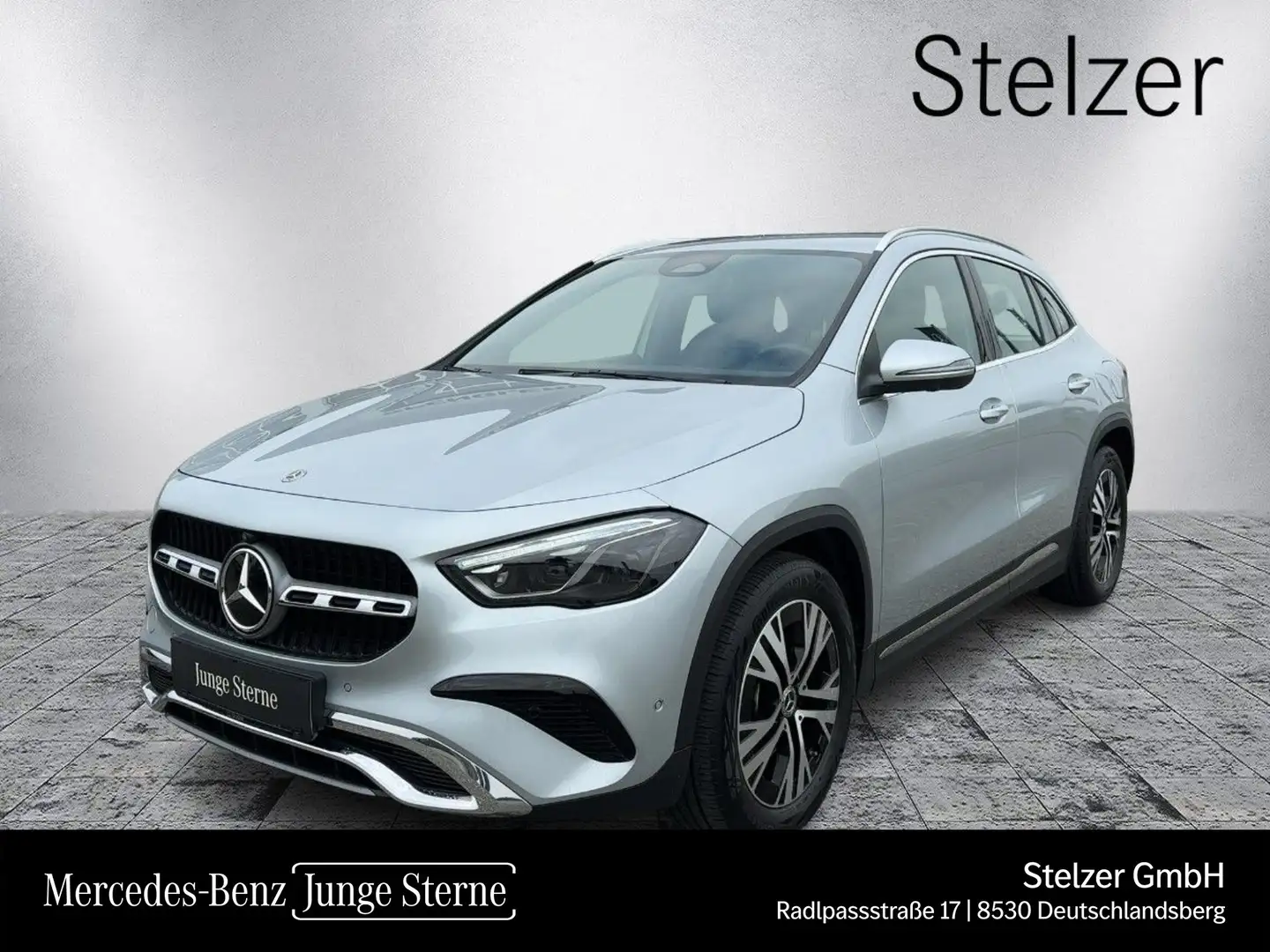 Mercedes-Benz GLA 180 Österreich-Edition FAP Klima Shz eHeck Silber - 1