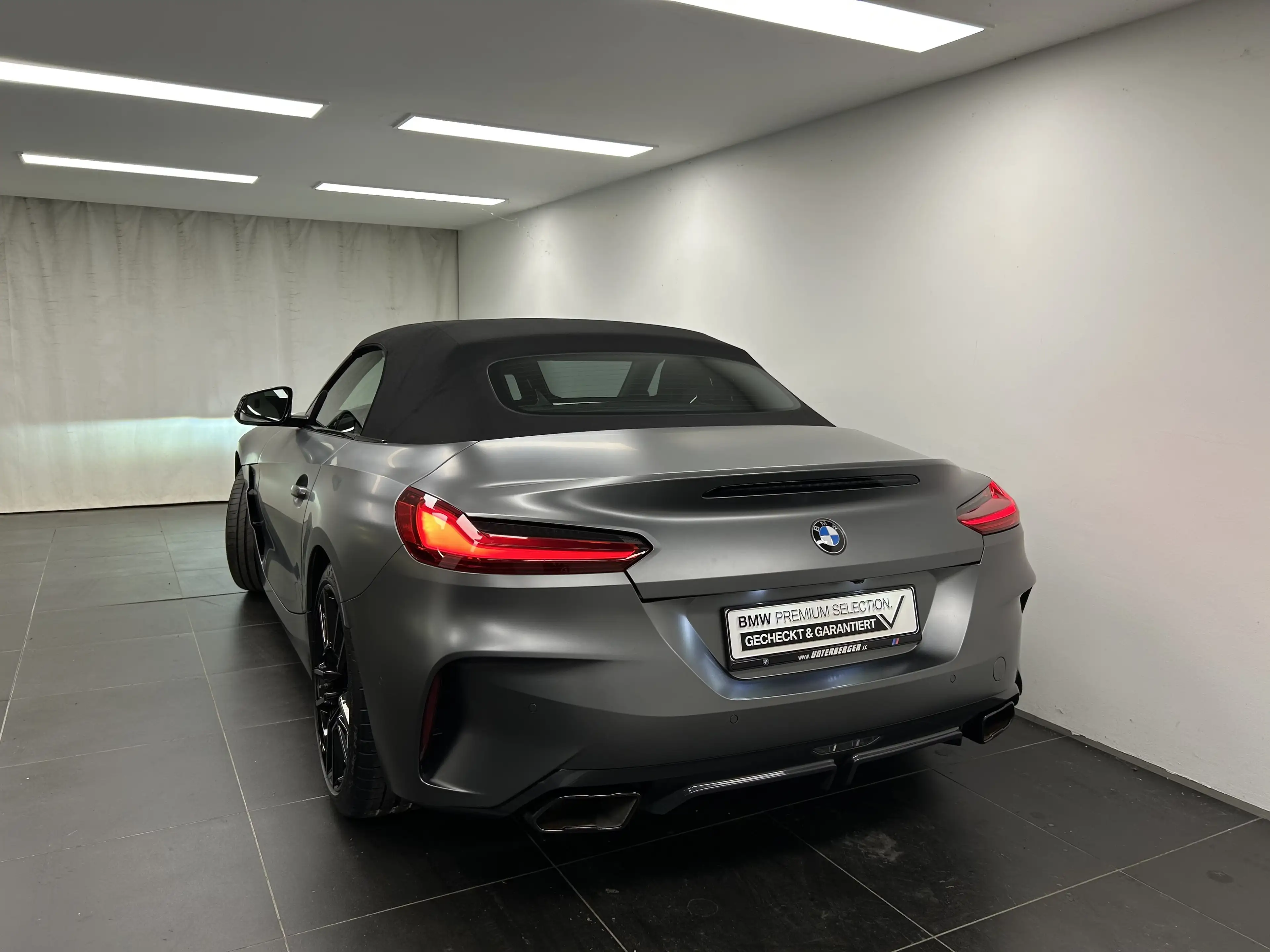 BMW Z4 M40i — photo 9