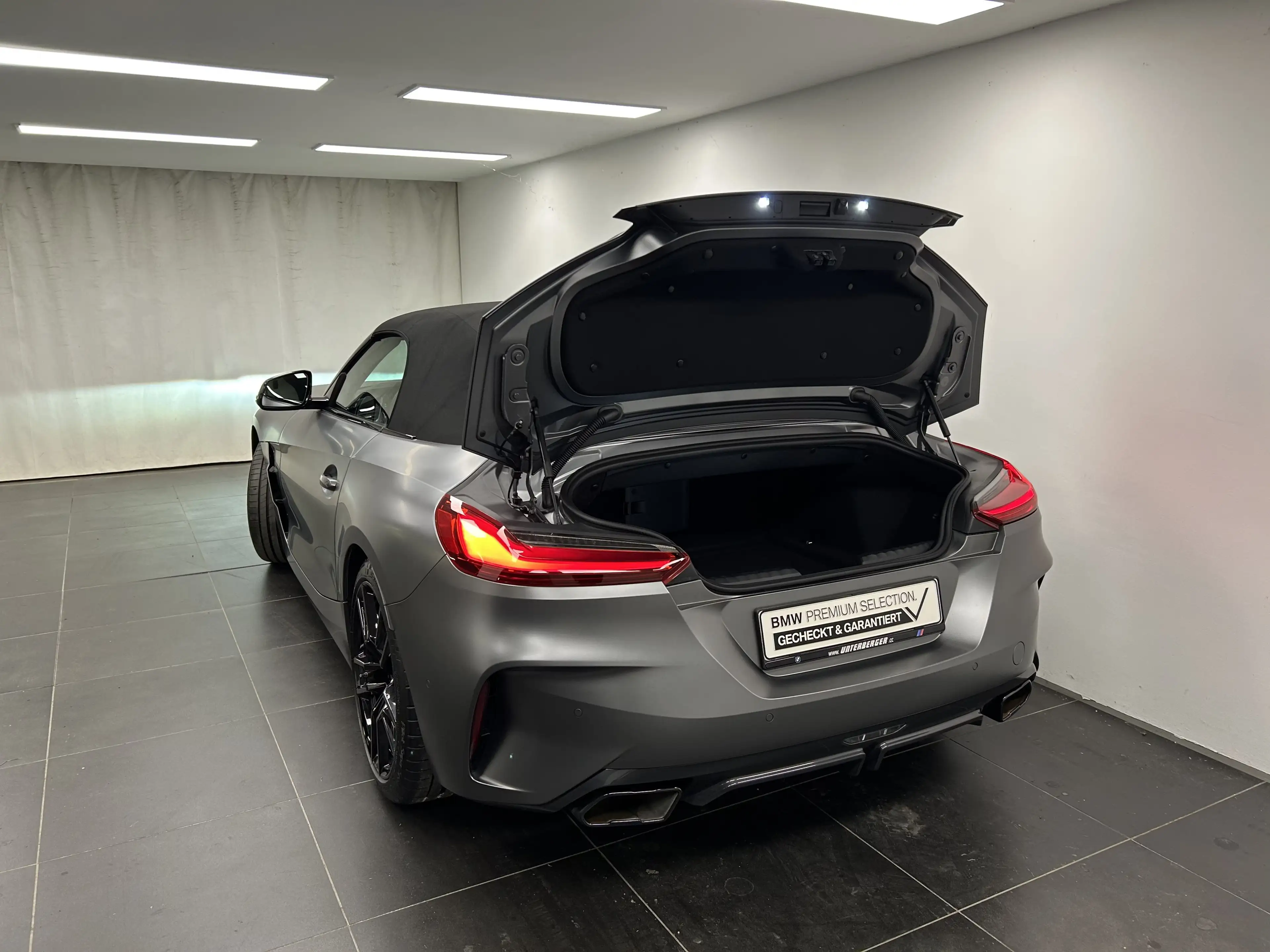 BMW Z4 M40i — photo 10