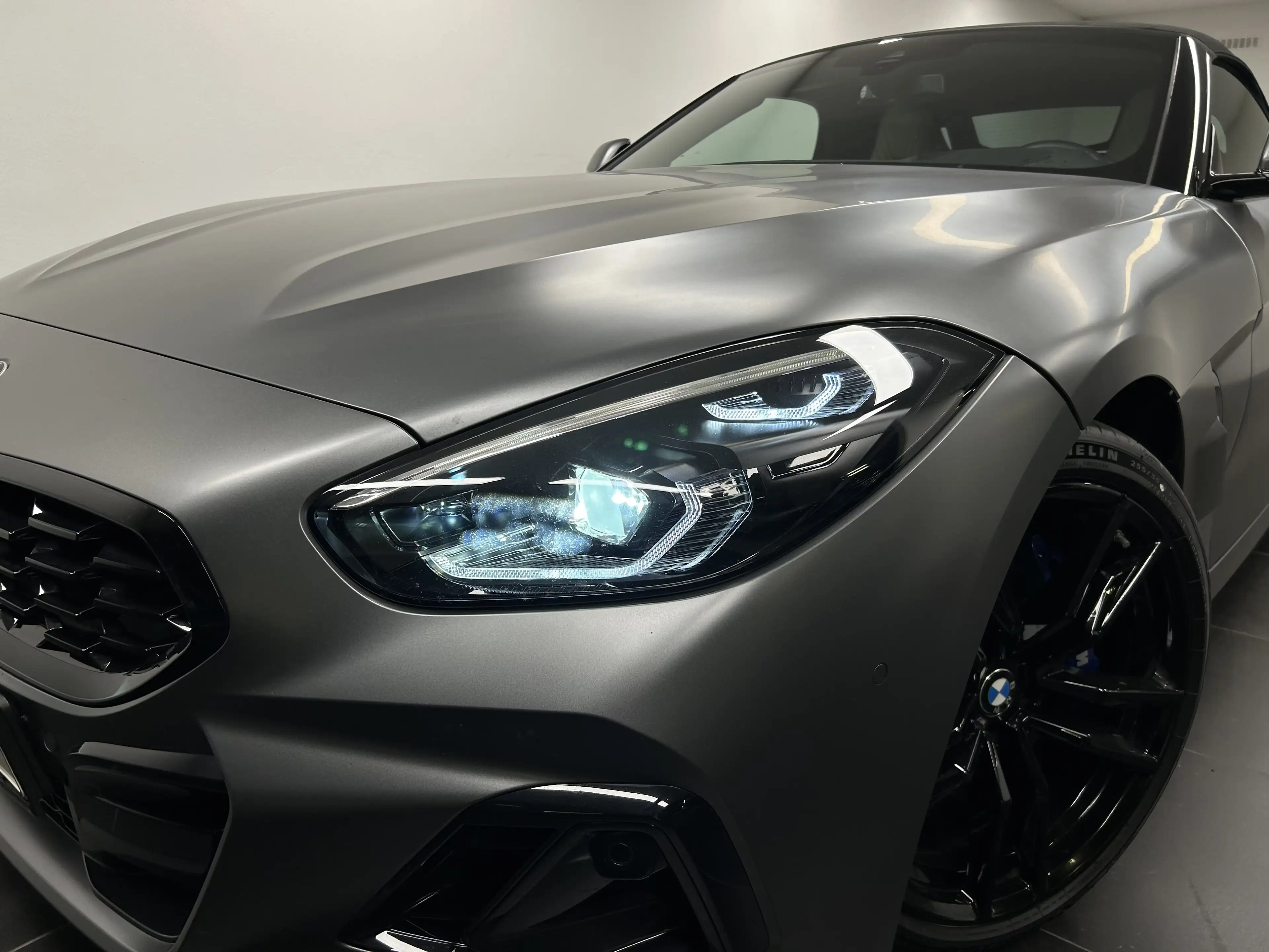 BMW Z4 M40i — photo 8