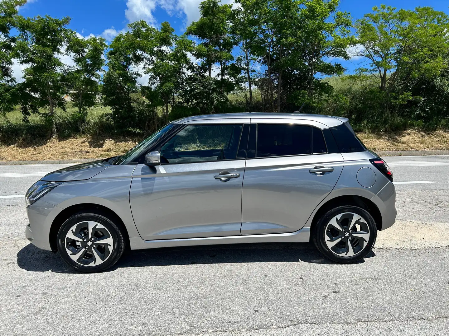 Suzuki Swift 1.2 TOP HYBRID 4X4 AllGrip Grün - 2