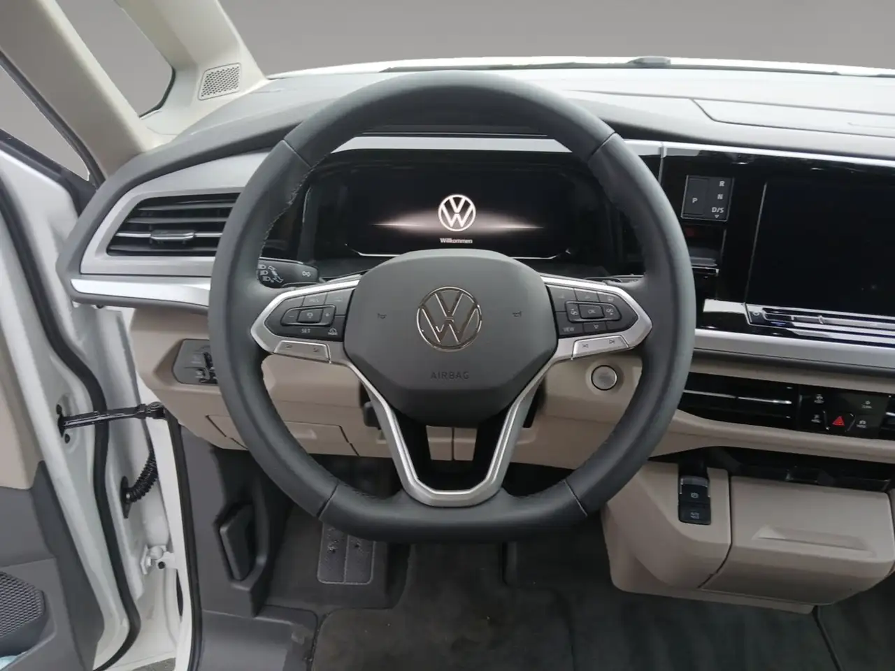 Volkswagen T7 Multivan 2026 — фото 12