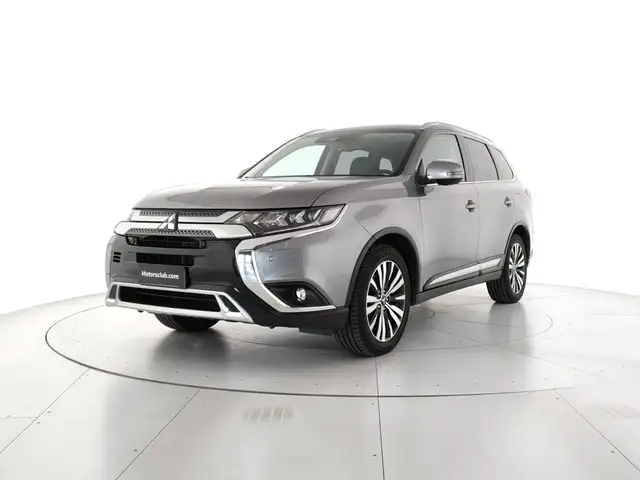 Mitsubishi Outlander 2.0 Instyle Plus awd cvt 7 posti GPL