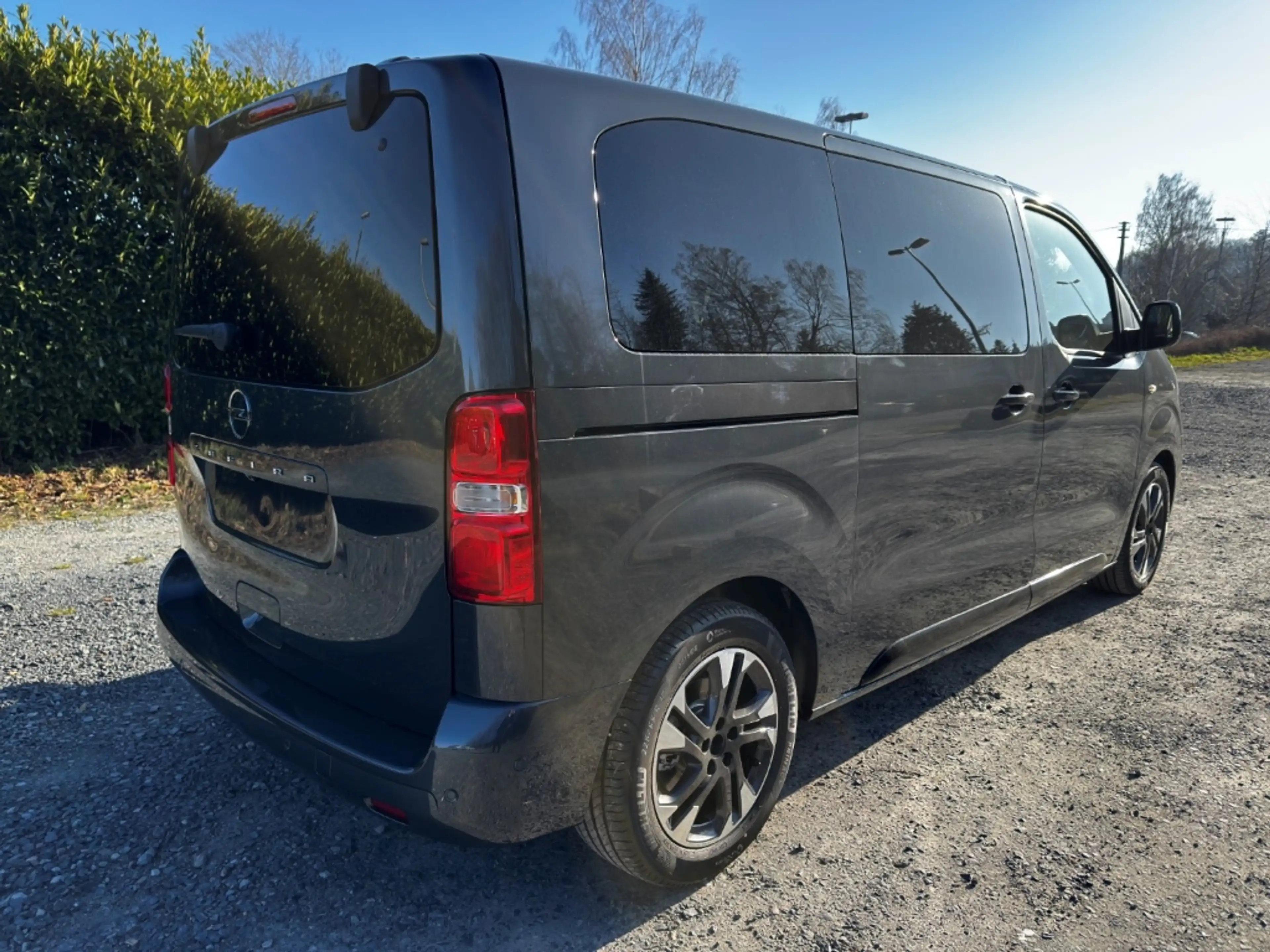 Opel Zafira Life 8-Sitzer AZV Navi Alu elektr. Türen — photo 3
