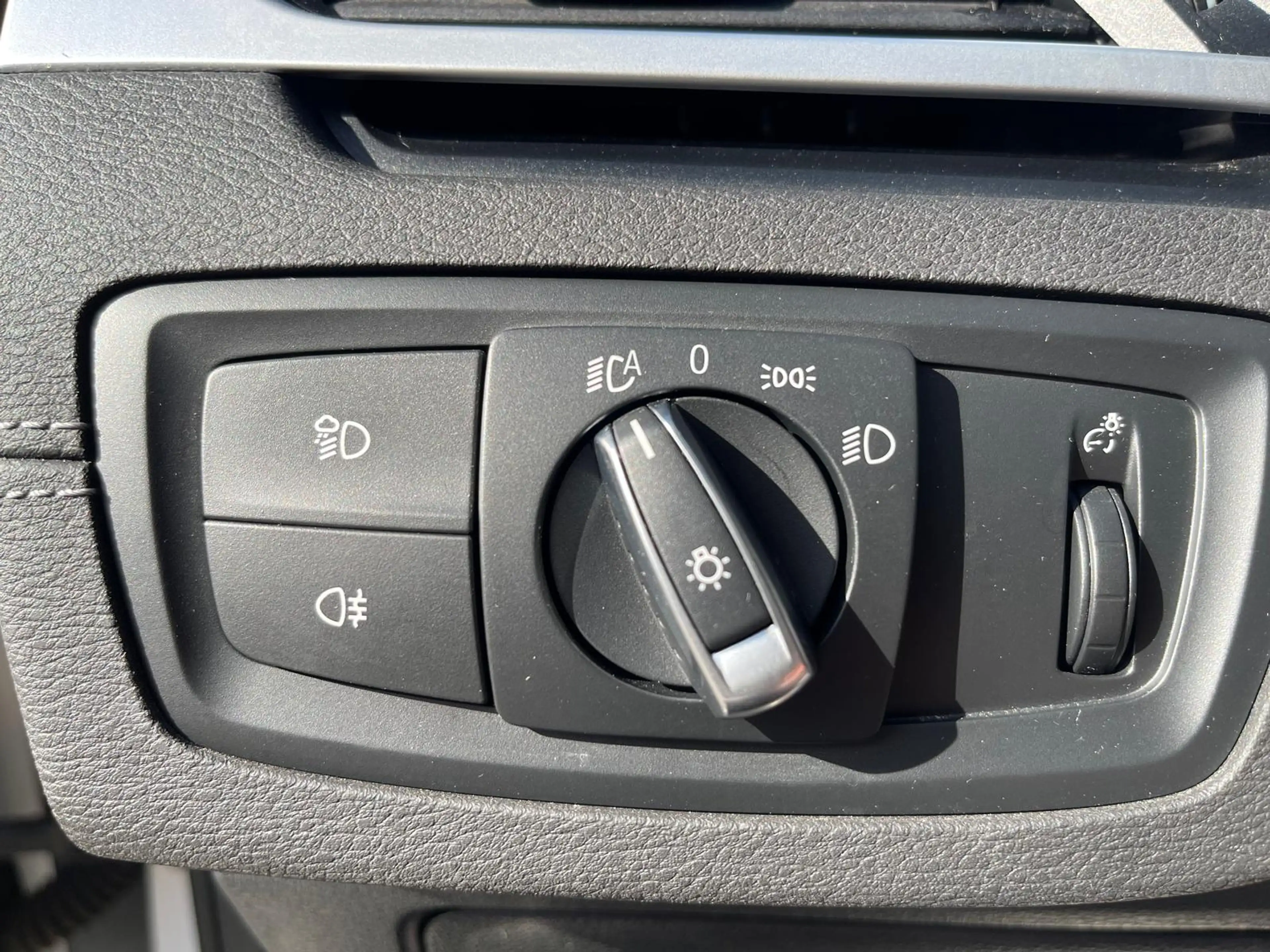 BMW X2 X2 sDrive18d  Aut - JUSQU'A 36 MOIS DE GARANTIE — photo 10