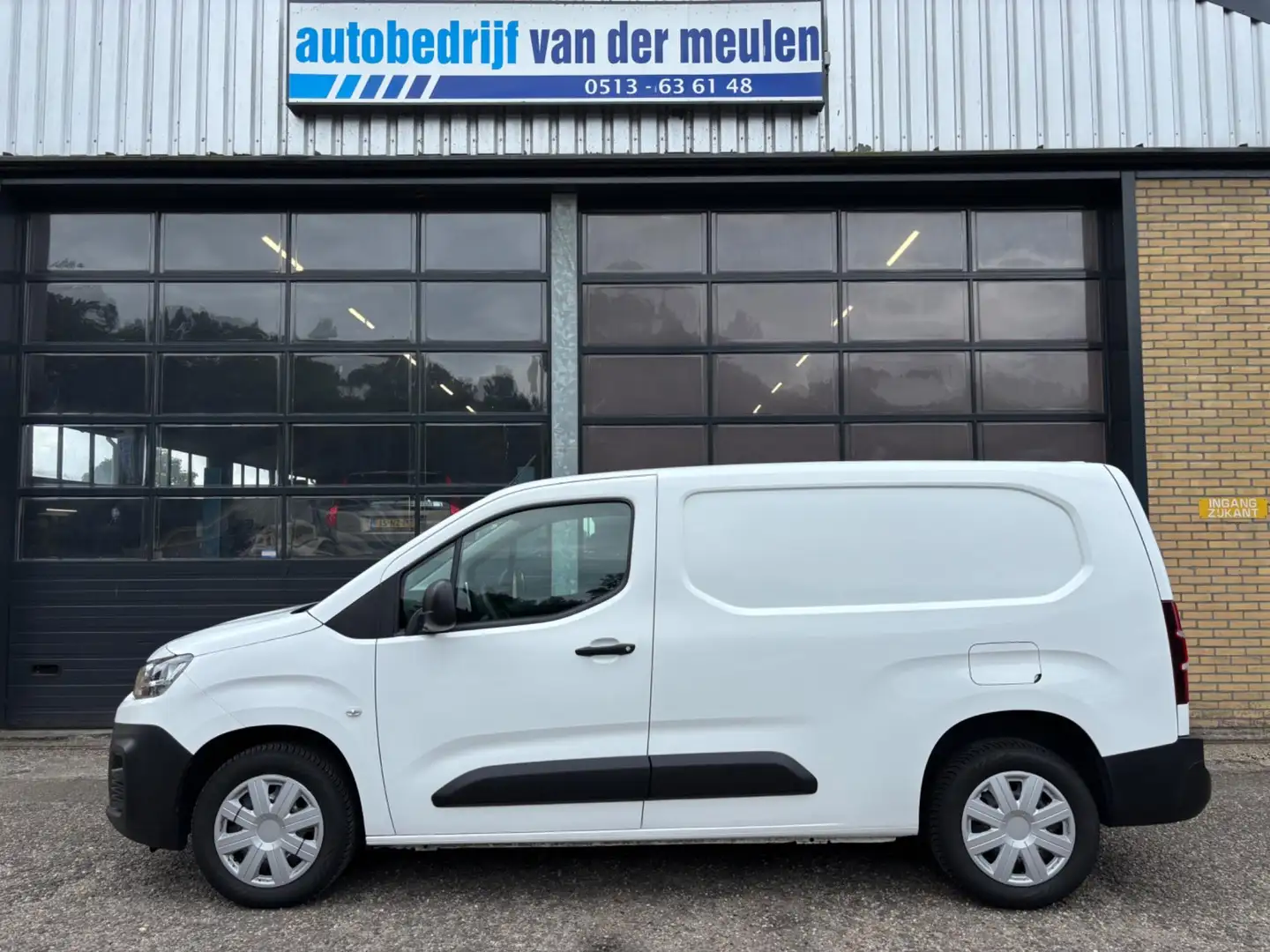 Citroen Berlingo 1.5 BlueHDI Club XL airco navigatie extra lang! Blanc - 2